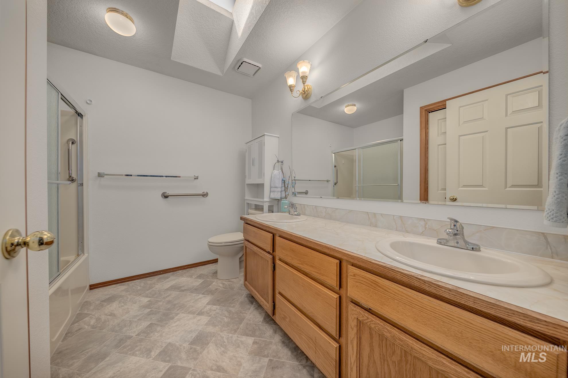 1100 Burnett Dr., No. 409 Property Photo 20