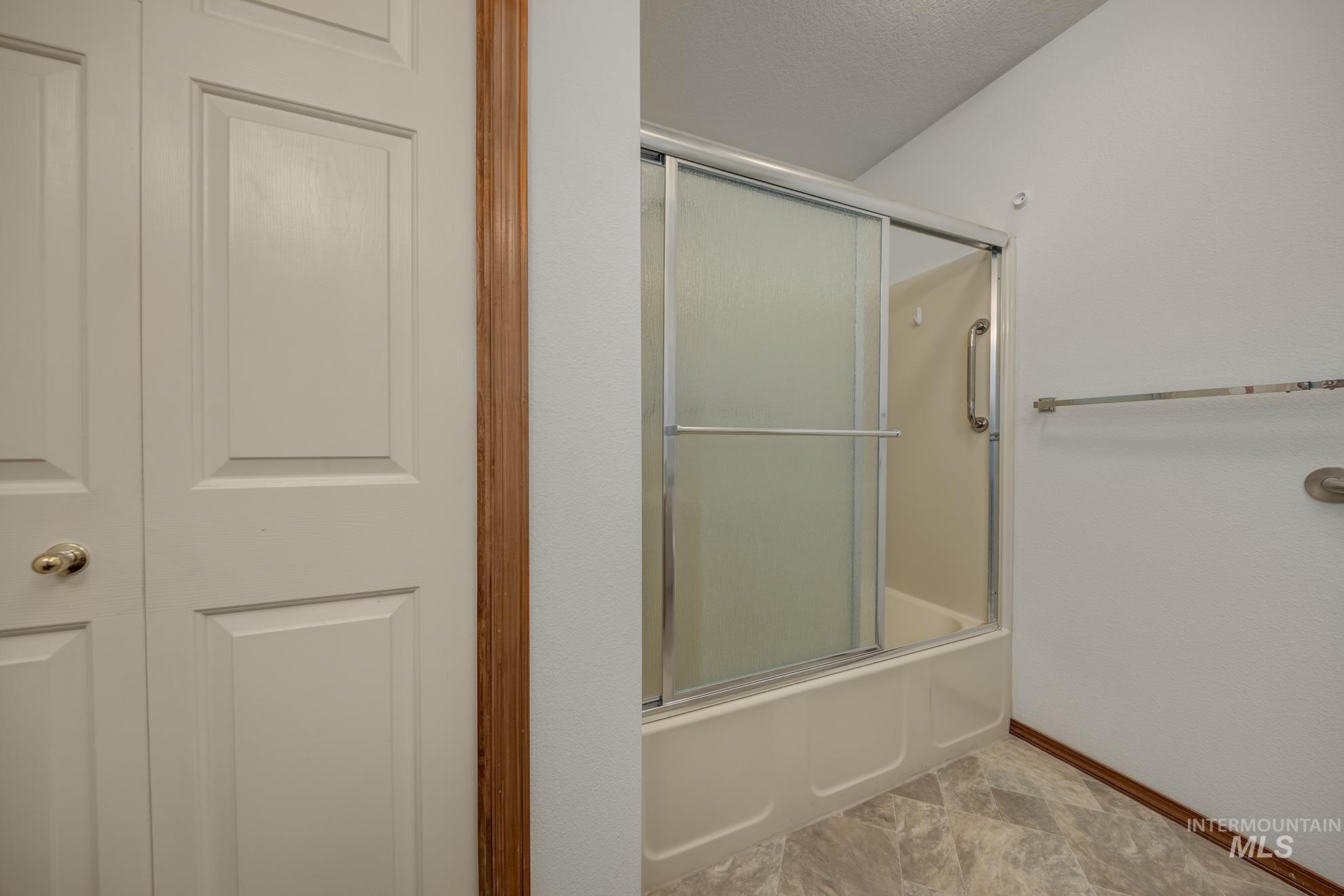 1100 Burnett Dr., No. 409 Property Photo 21