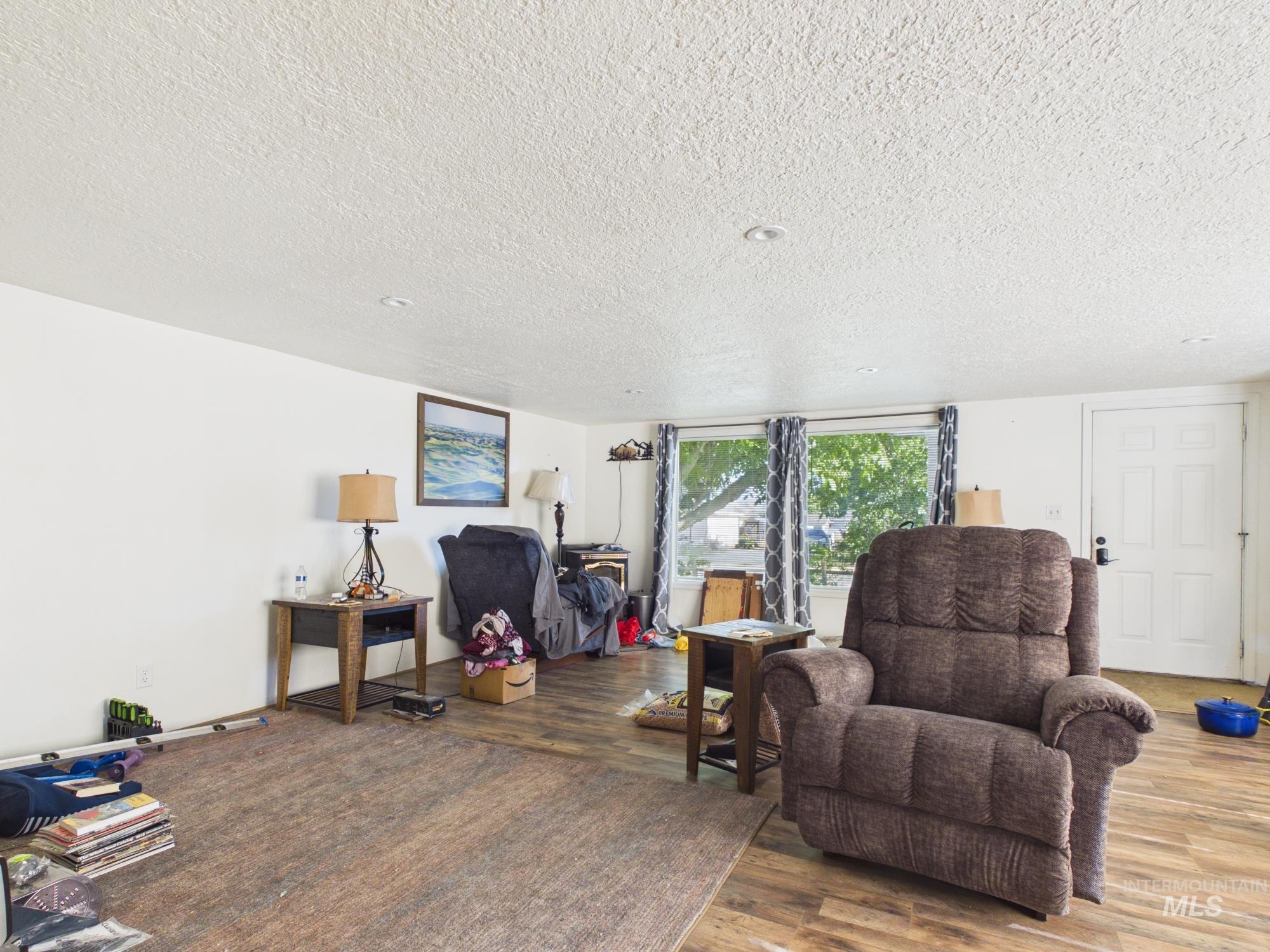 2014 2nd Avenue Property Photo 4