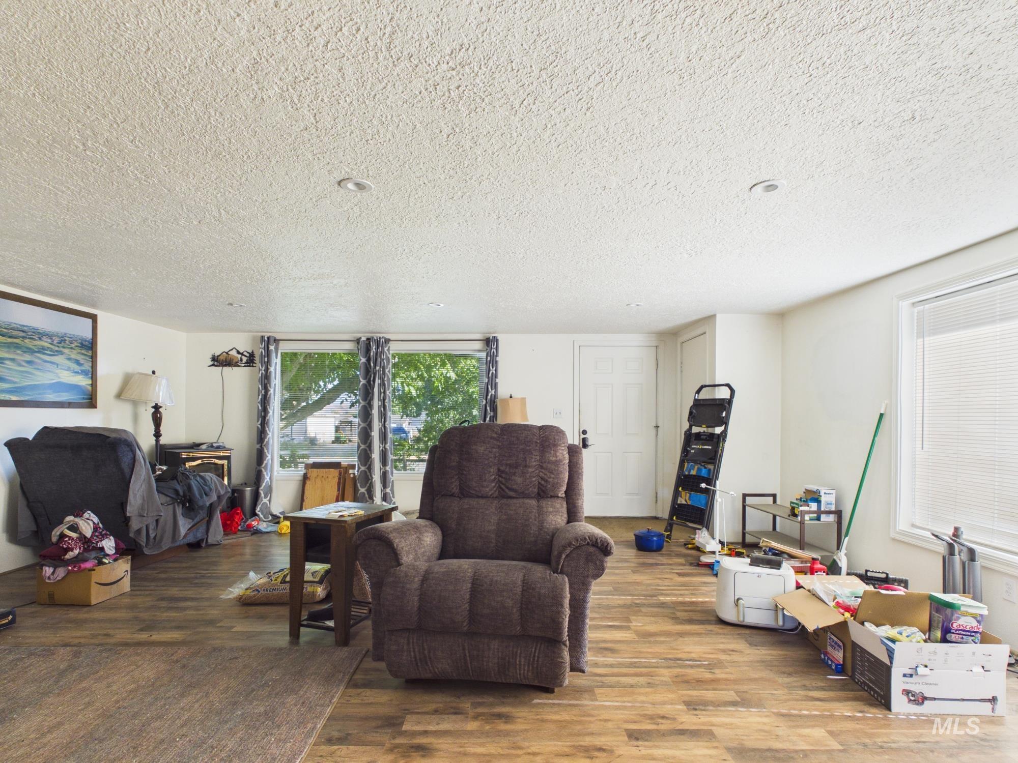 2014 2nd Avenue Property Photo 5