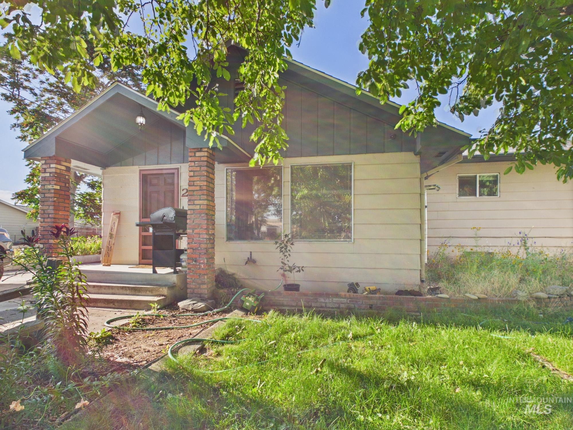 2014 2nd Avenue Property Photo 24