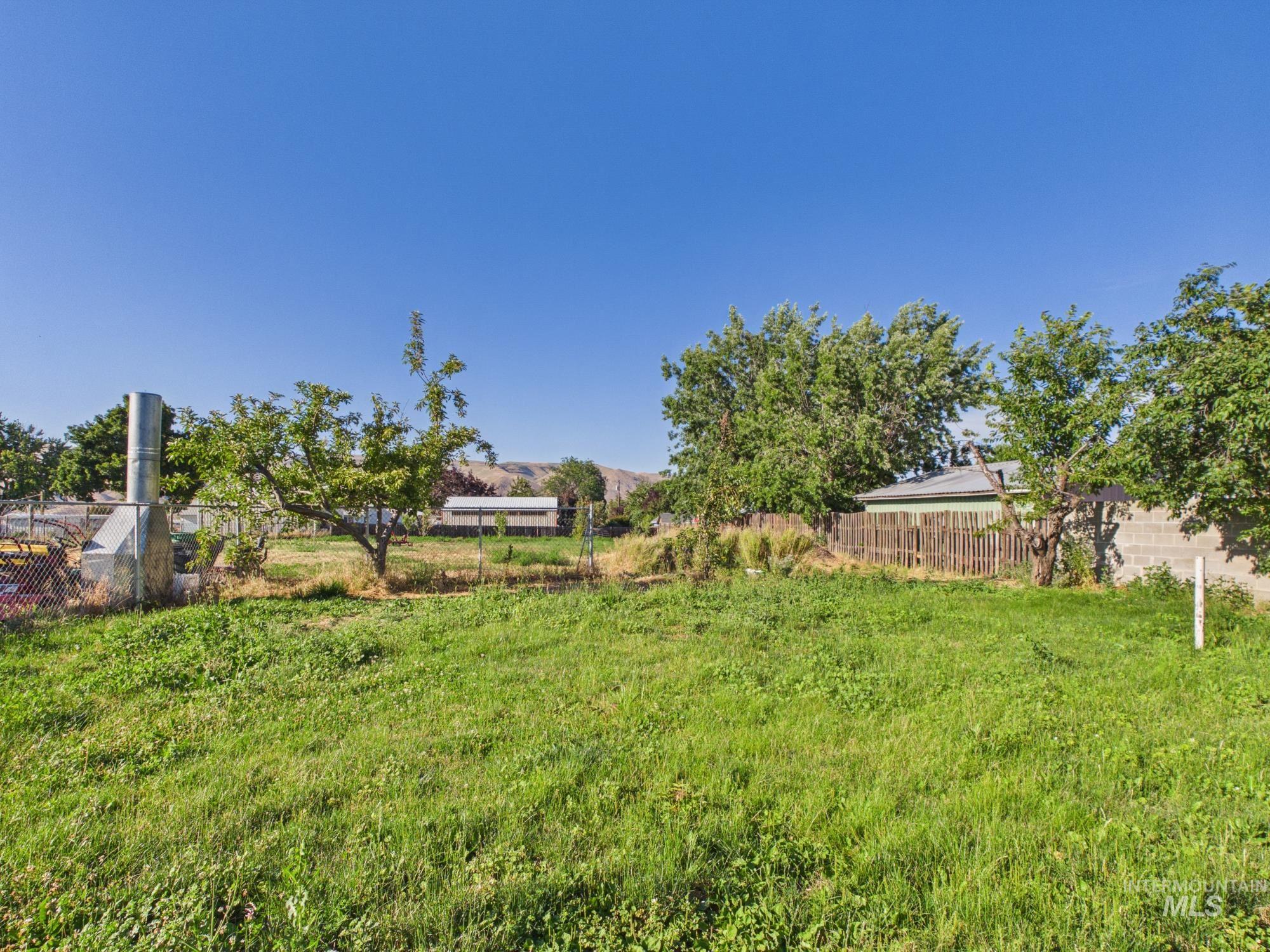 2014 2nd Avenue Property Photo 28