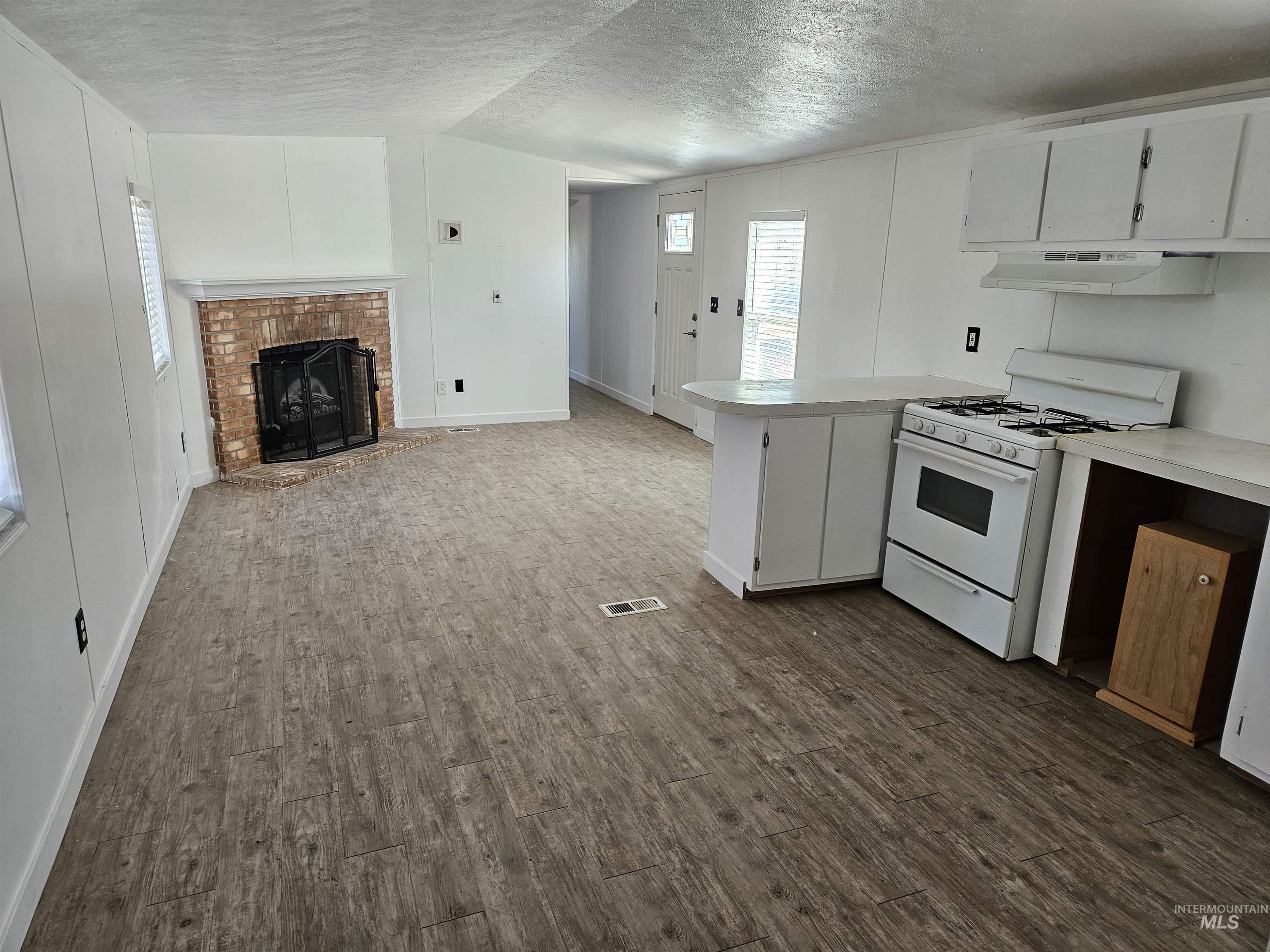3059 Garden Pl Property Photo 8