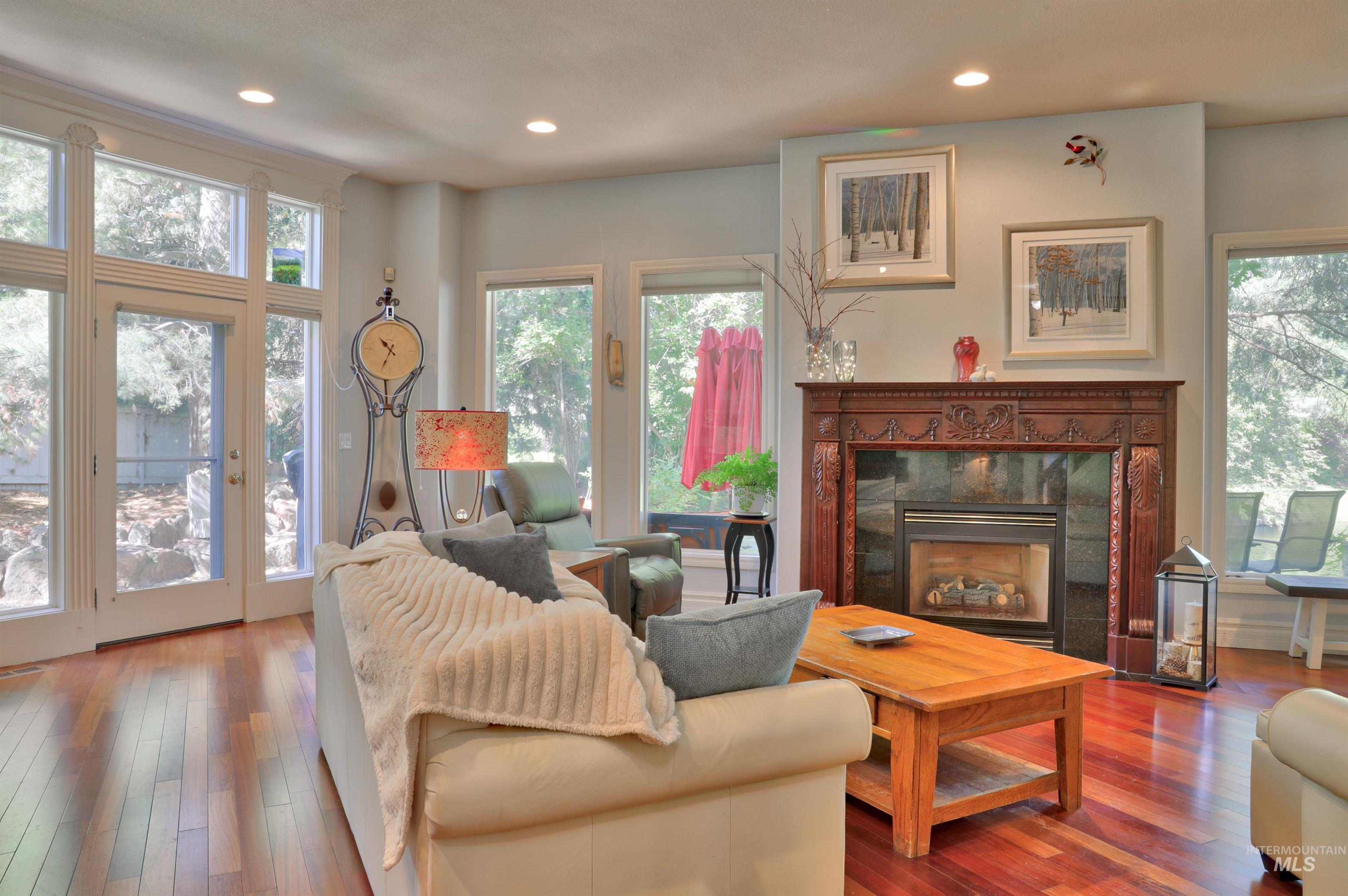8657 W Creekrun Way Property Photo 17