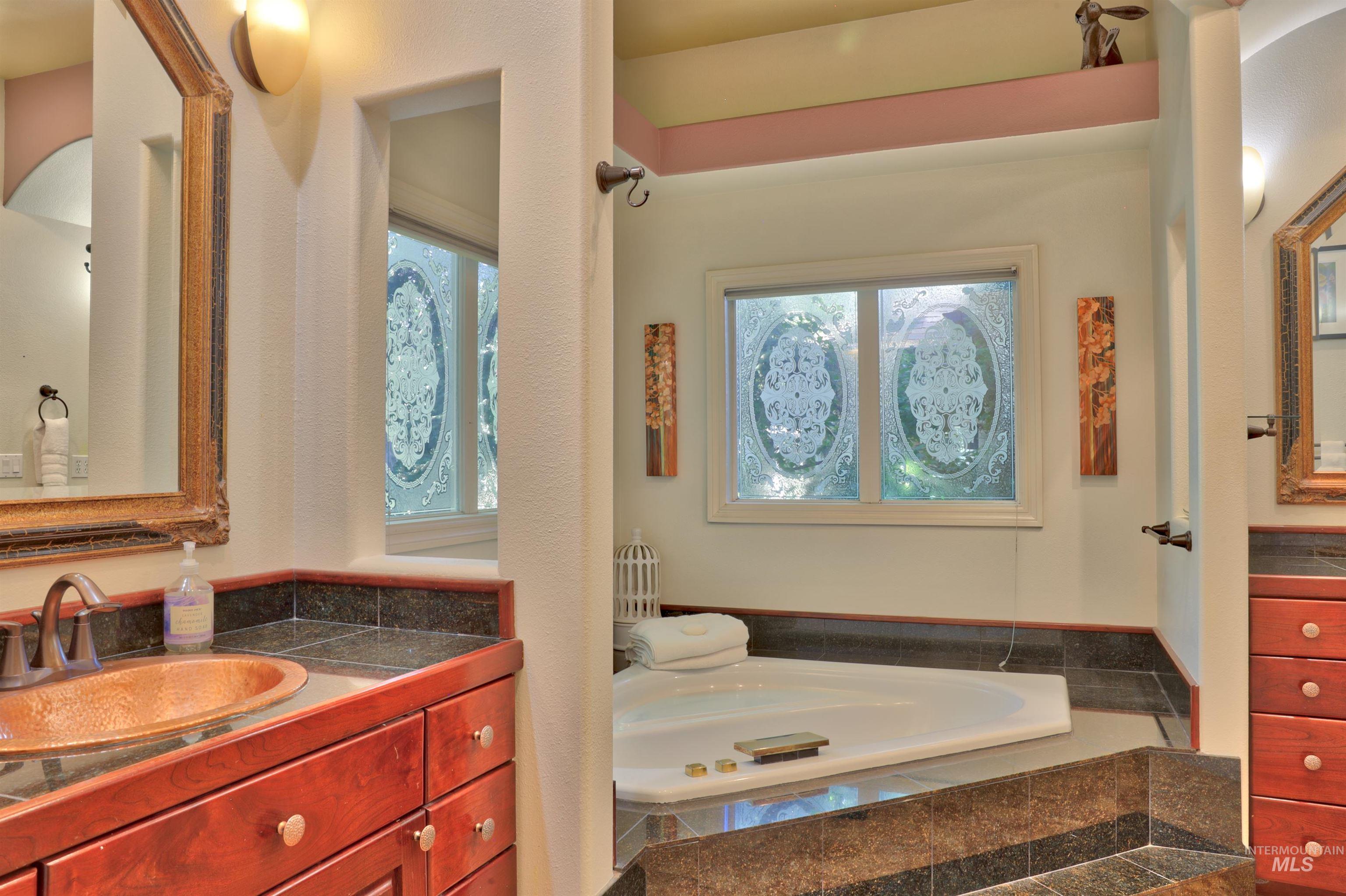 8657 W Creekrun Way Property Photo 24