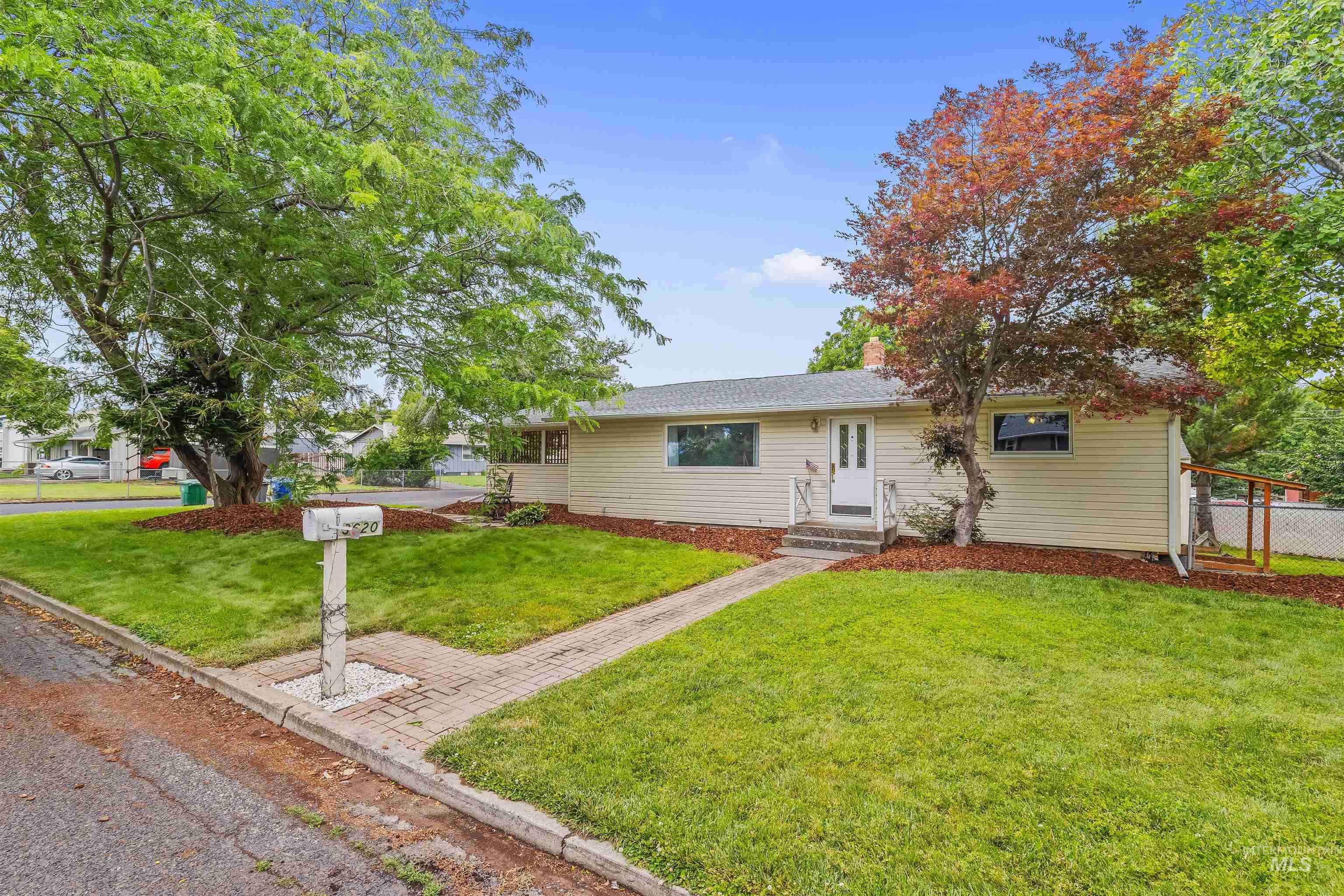 3620 18th Street C Property Photo 2