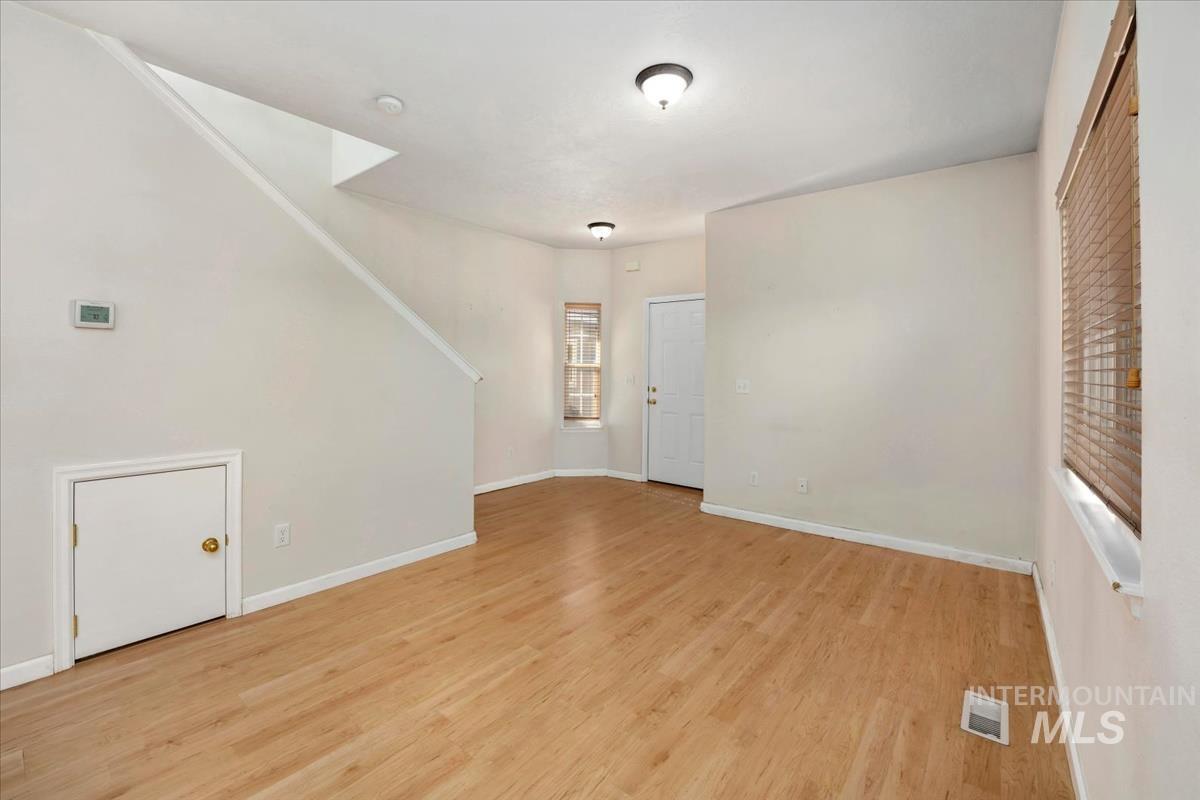 11374 W Arch St Property Photo 5