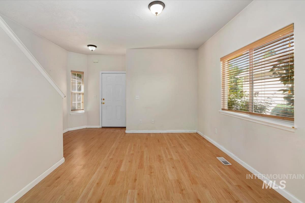 11374 W Arch St Property Photo 6