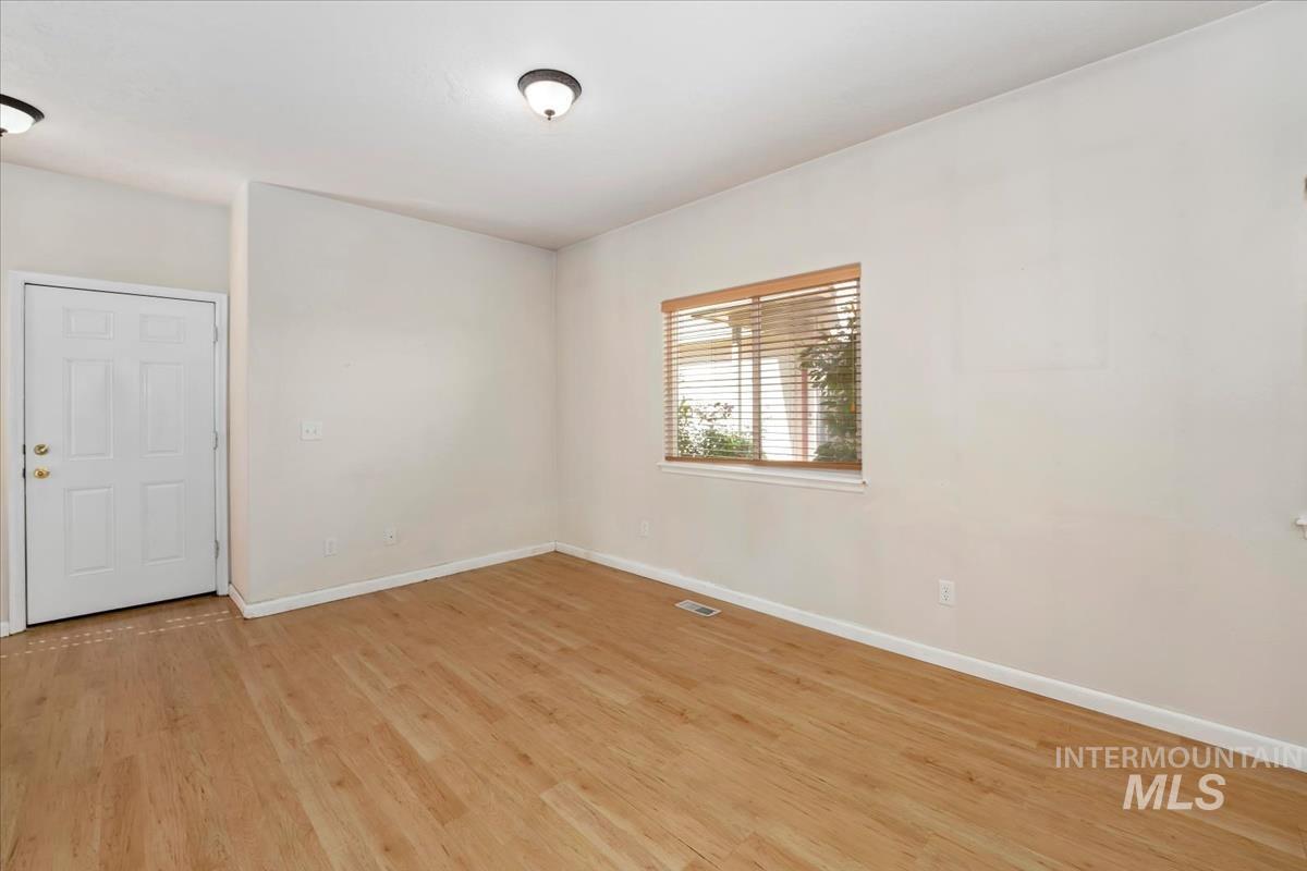 11374 W Arch St Property Photo 7