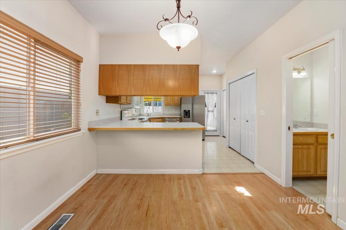 11374 W Arch St Property Photo 11