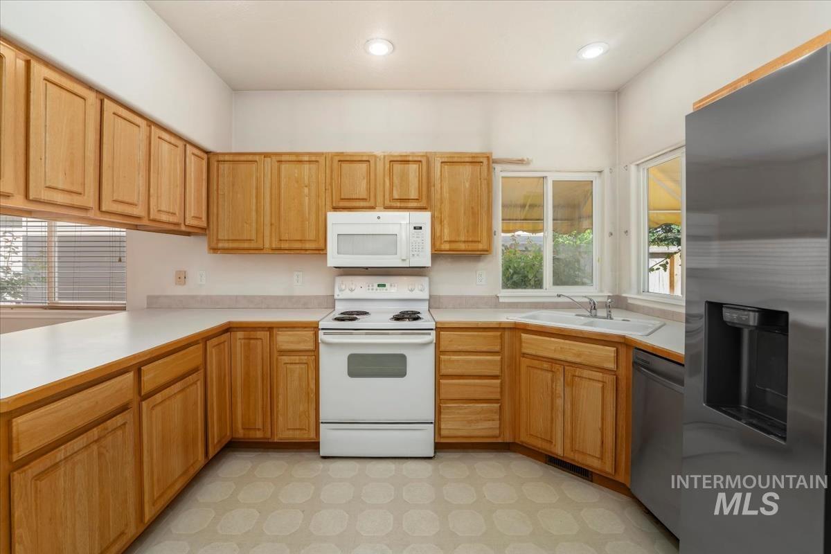 11374 W Arch St Property Photo 15