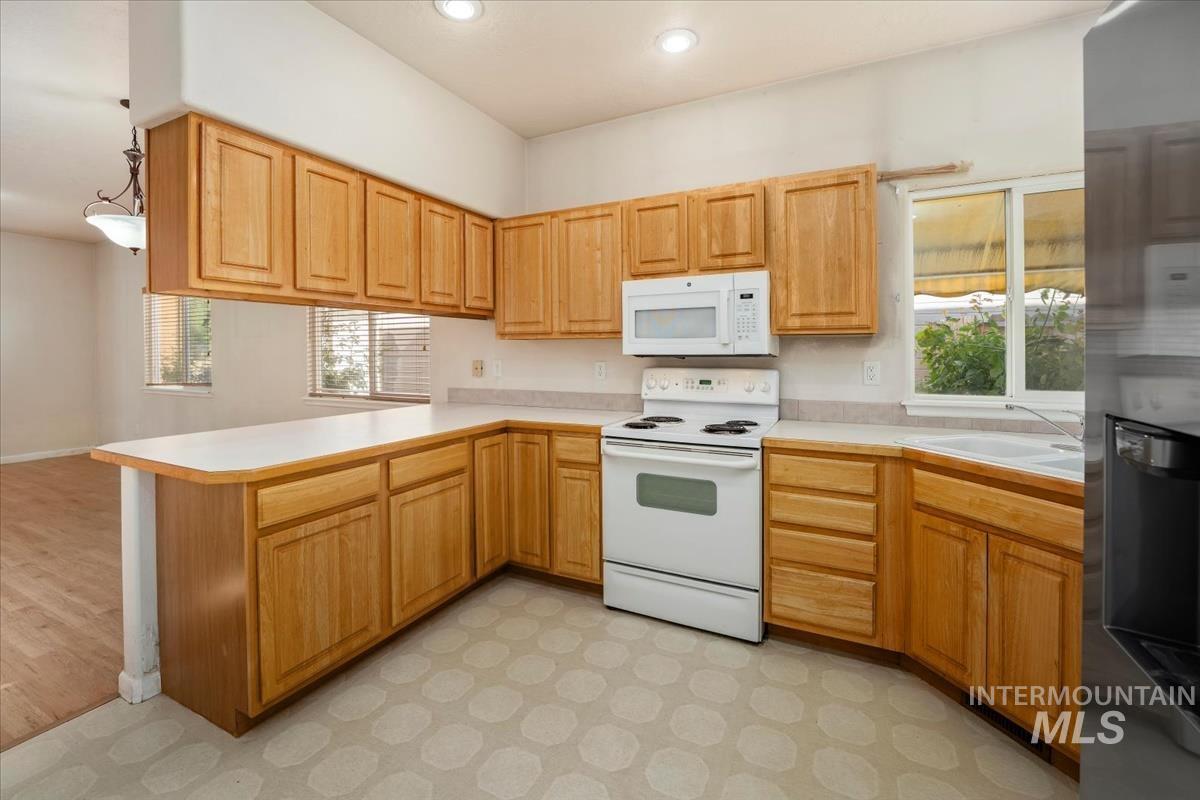 11374 W Arch St Property Photo 16