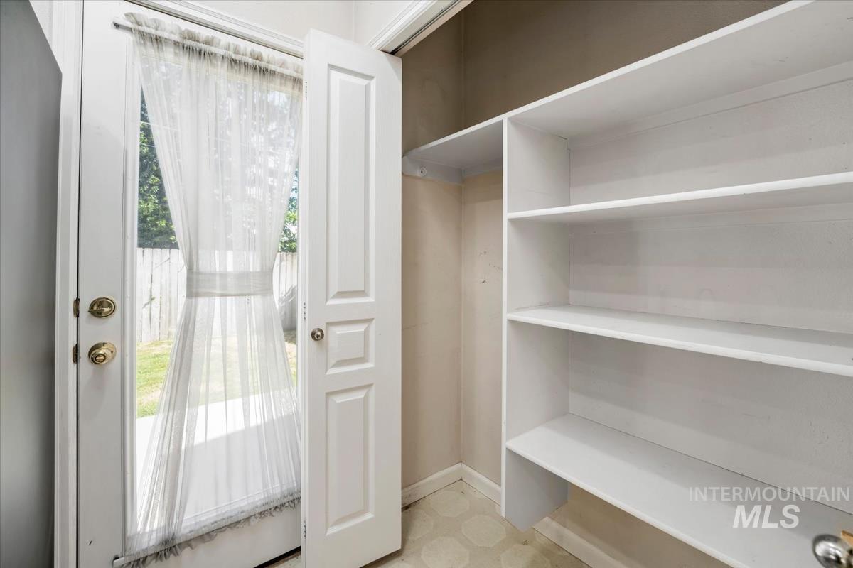 11374 W Arch St Property Photo 18