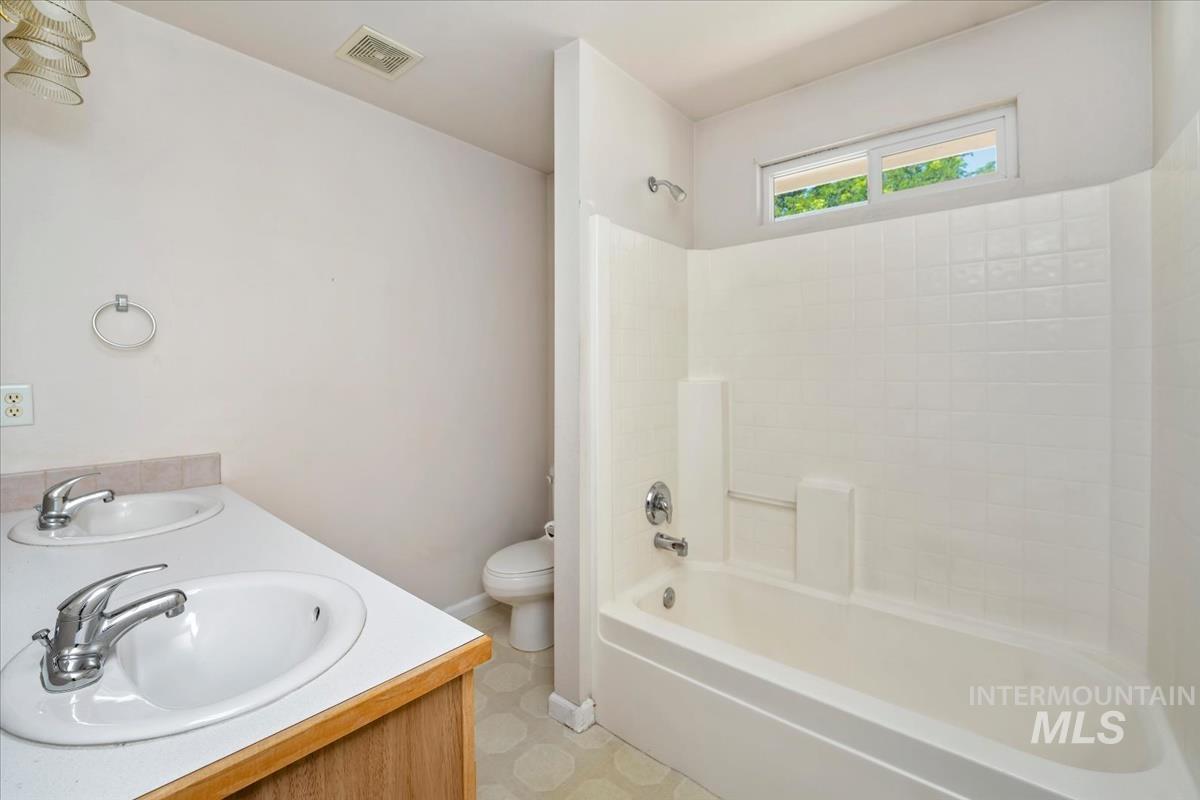 11374 W Arch St Property Photo 25
