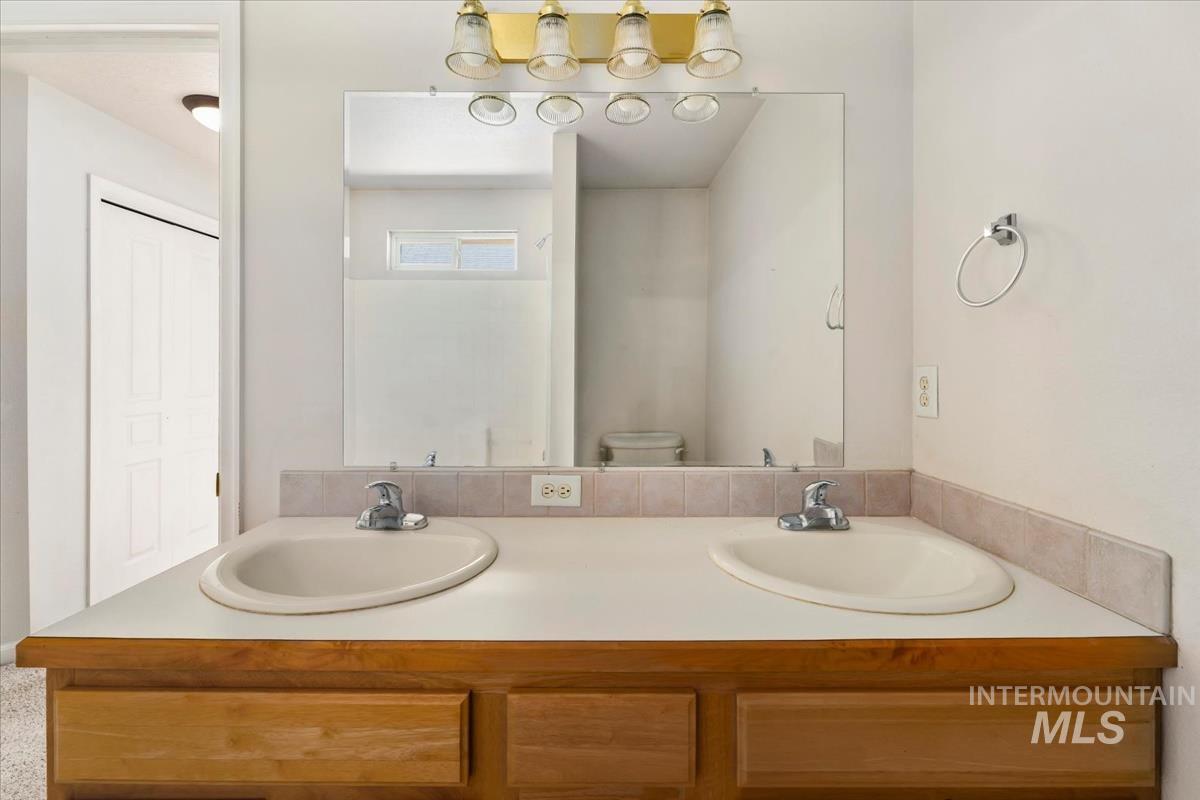 11374 W Arch St Property Photo 26