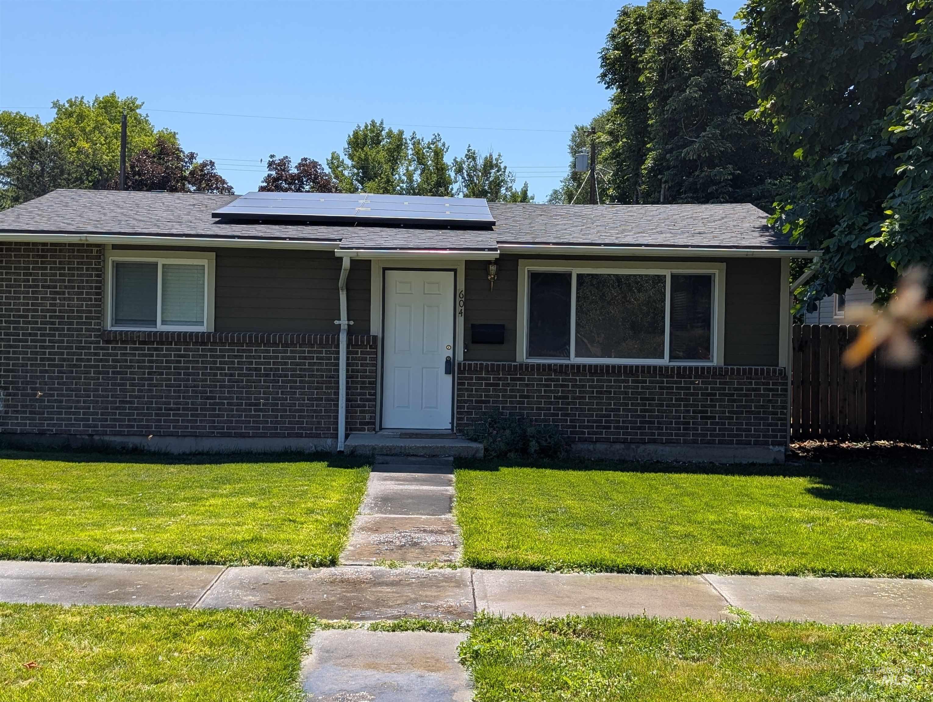 604 19th Ave South Property Photo 1