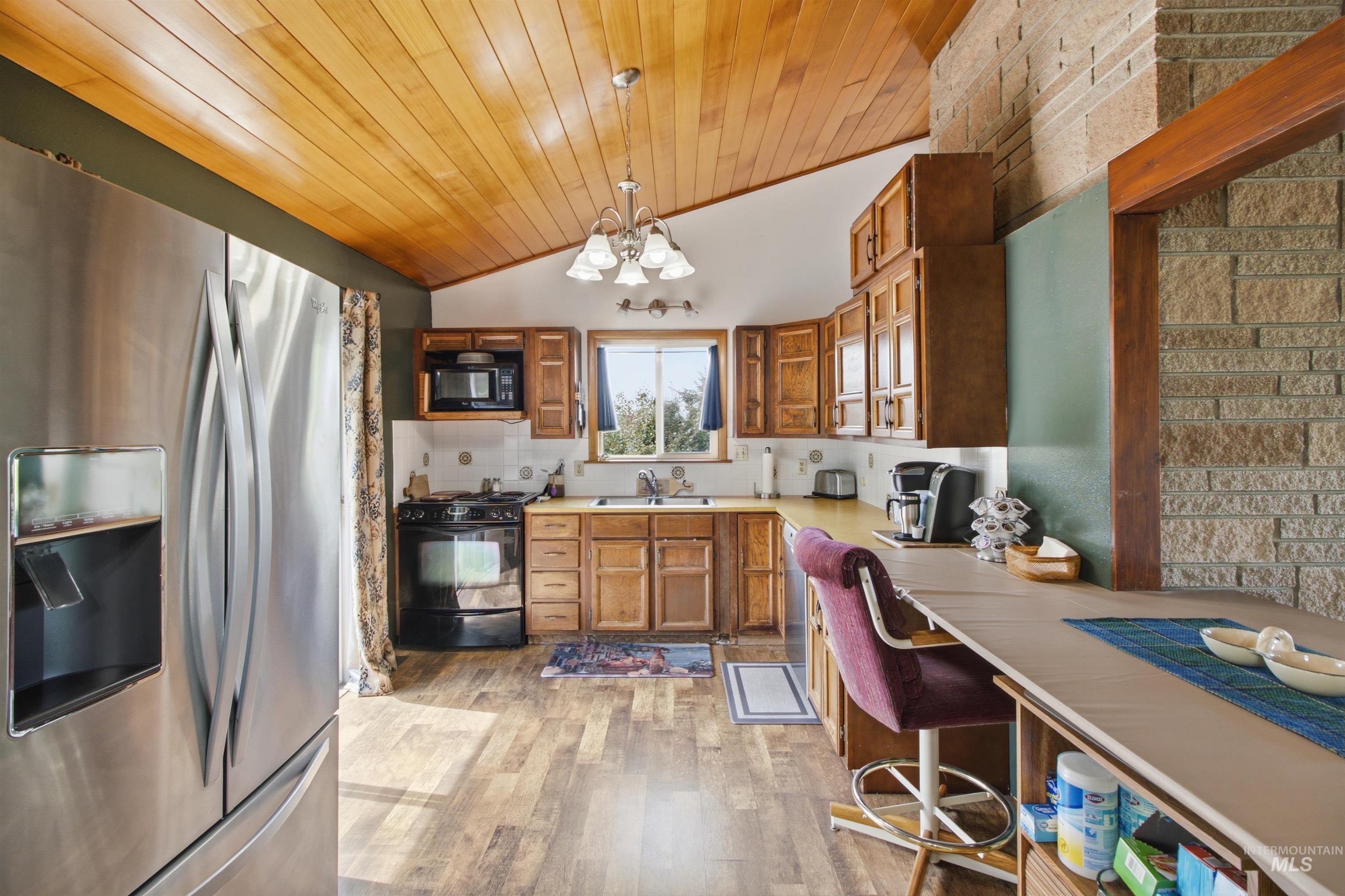1426 View St Property Photo 4