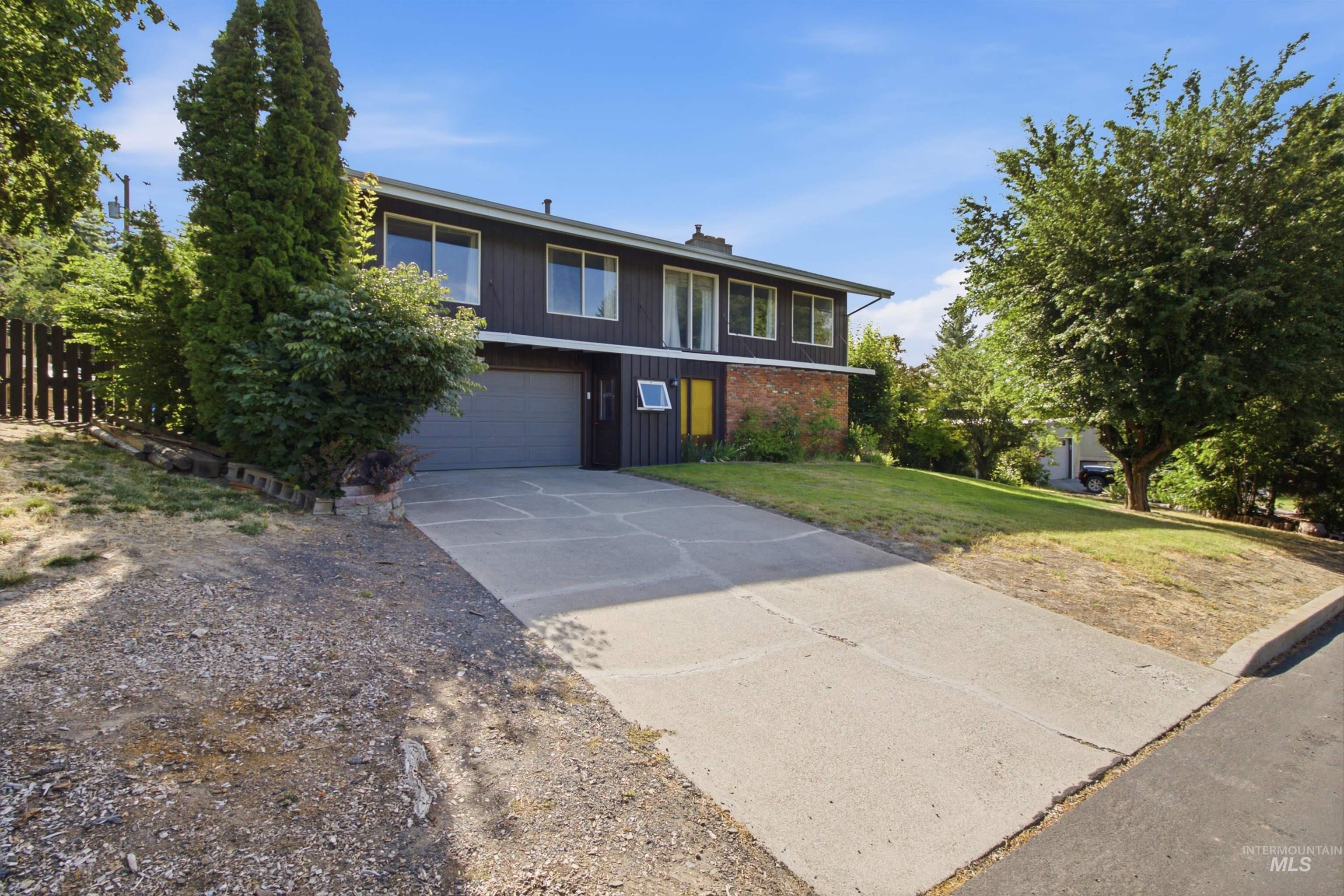 1426 View St Property Photo 48