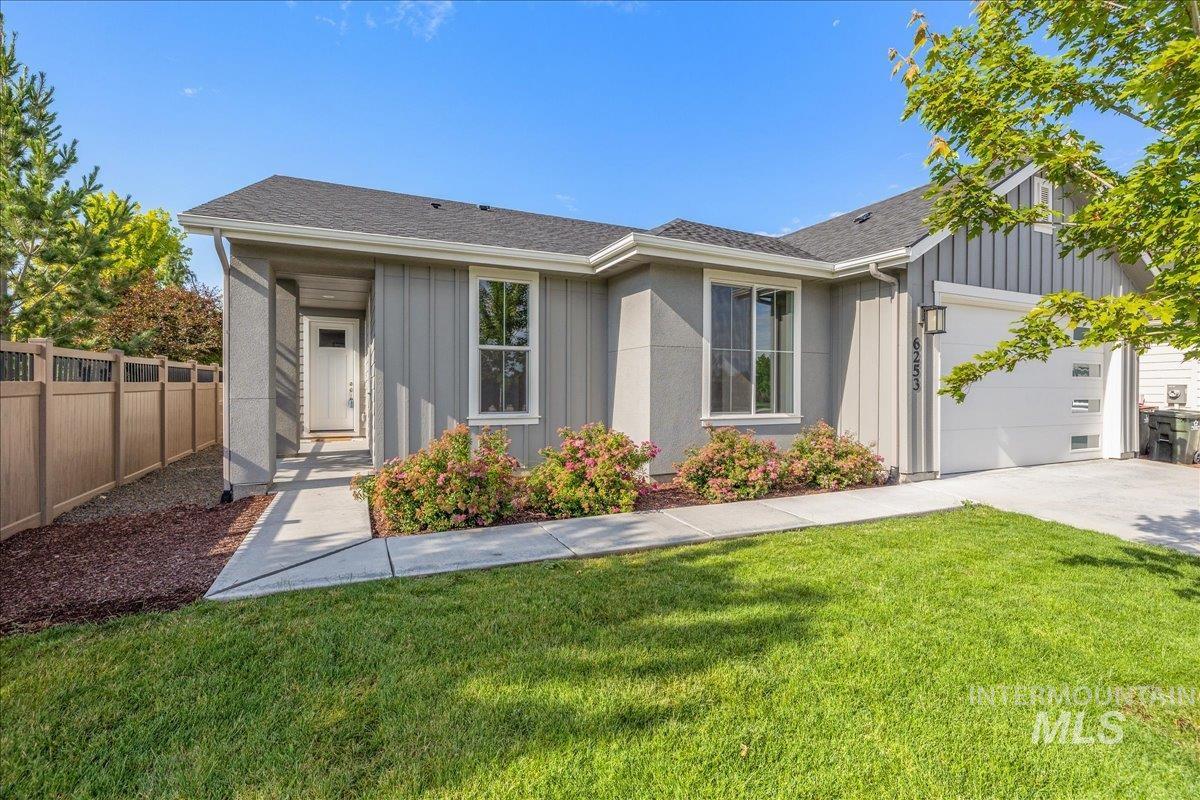 6253 S Hill Farm Way Property Photo 4
