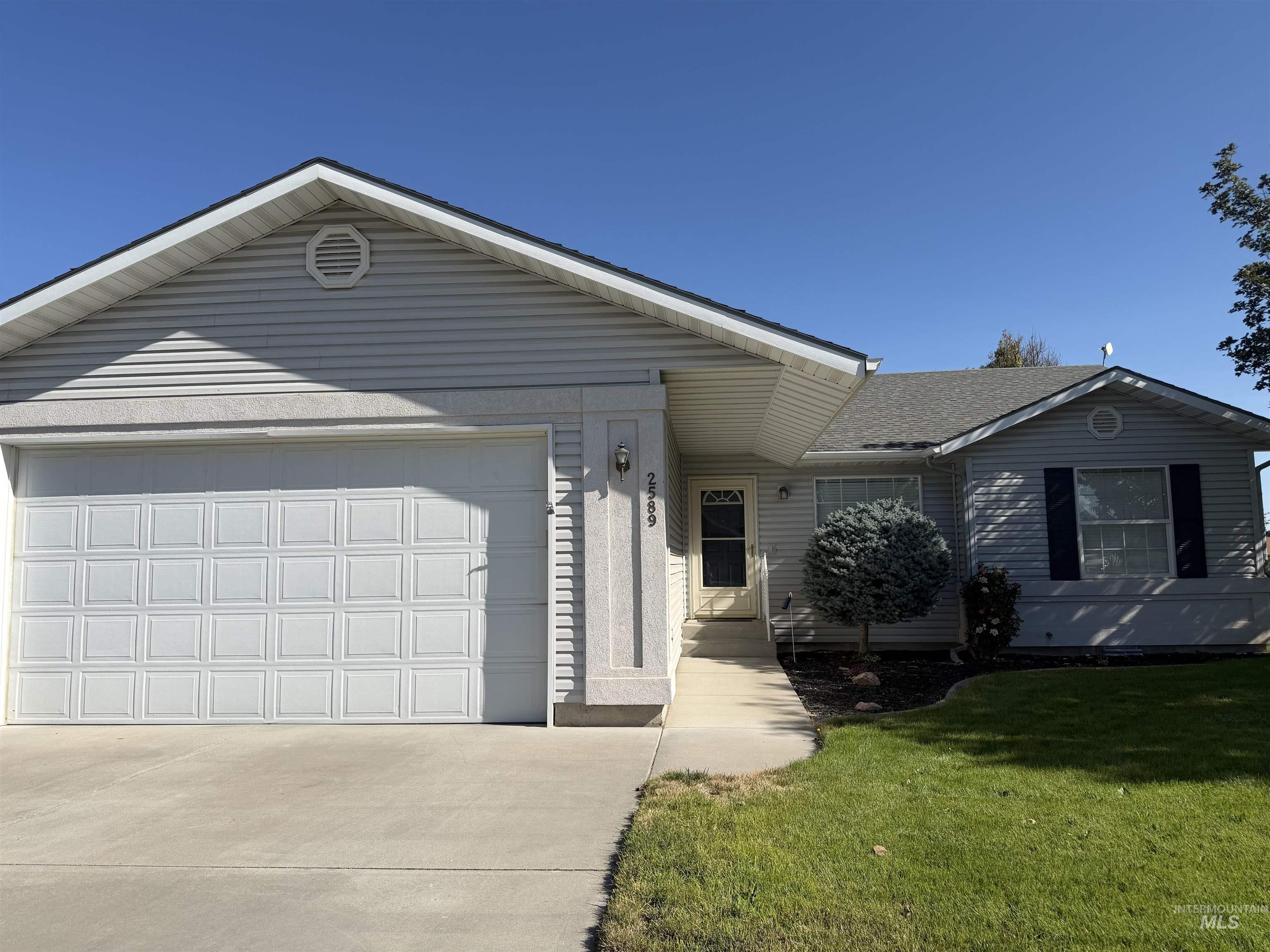 2589 Ironwood Ave Property Photo 1