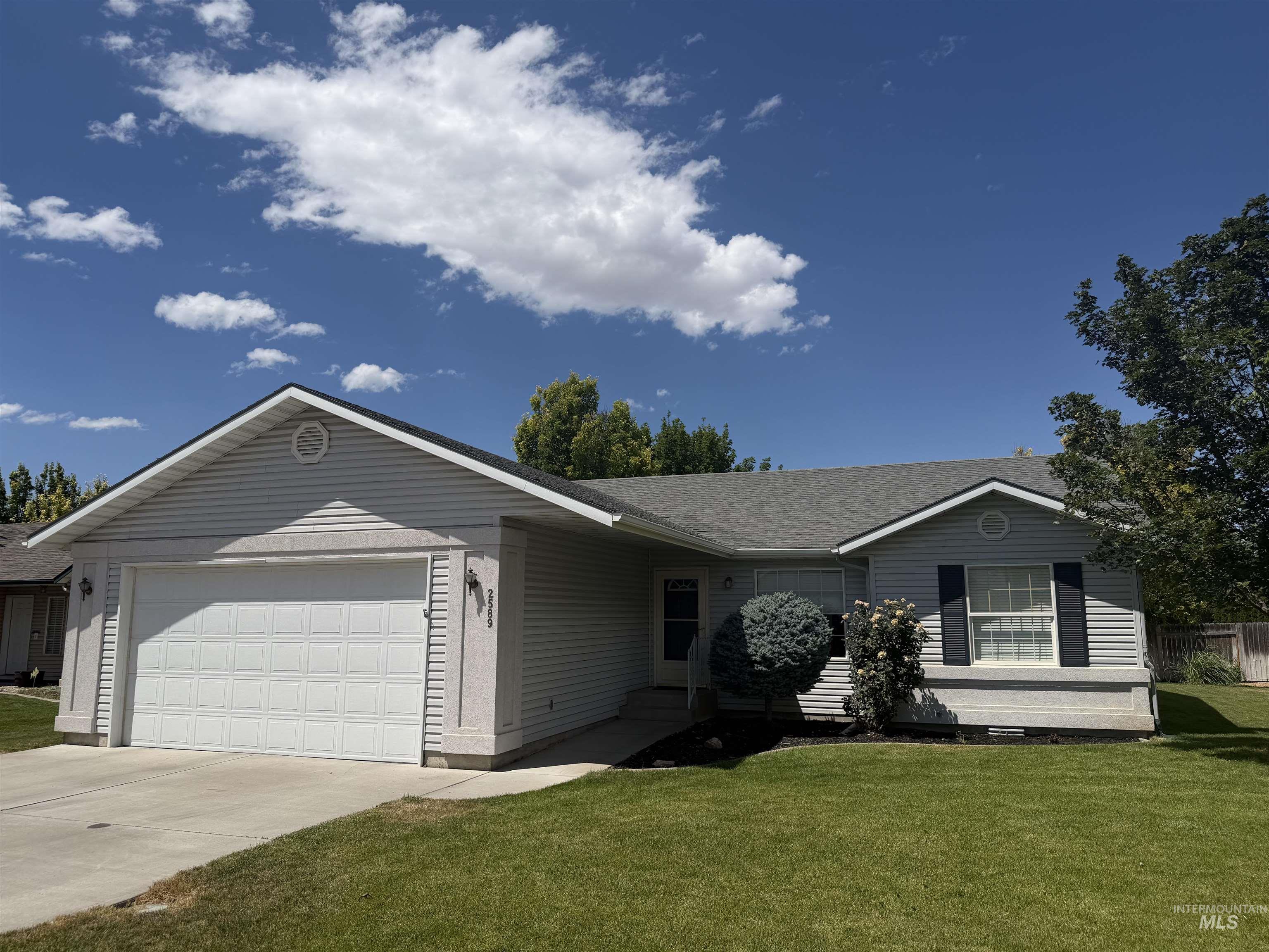 2589 Ironwood Ave Property Photo 2