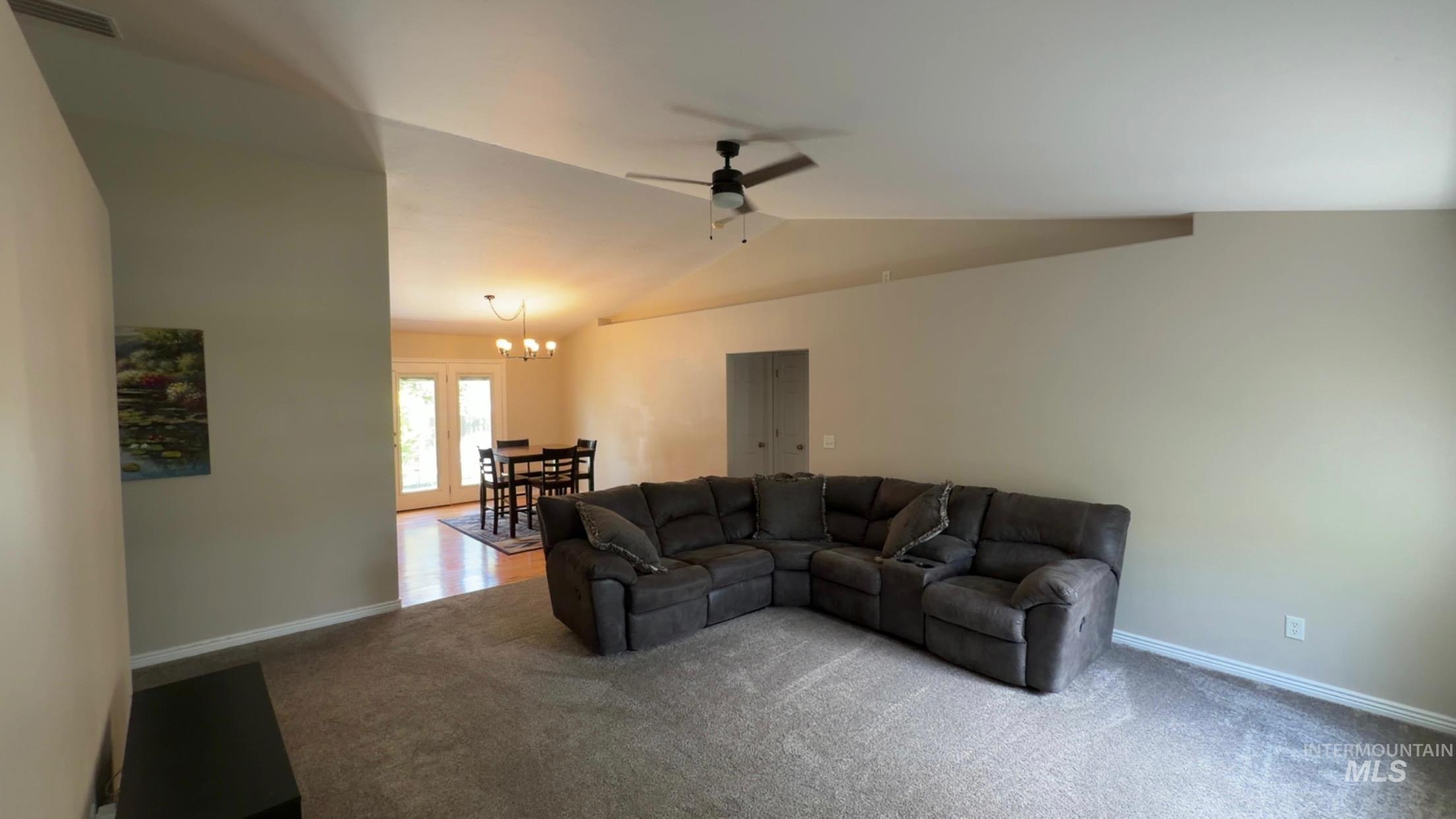 2589 Ironwood Ave Property Photo 6