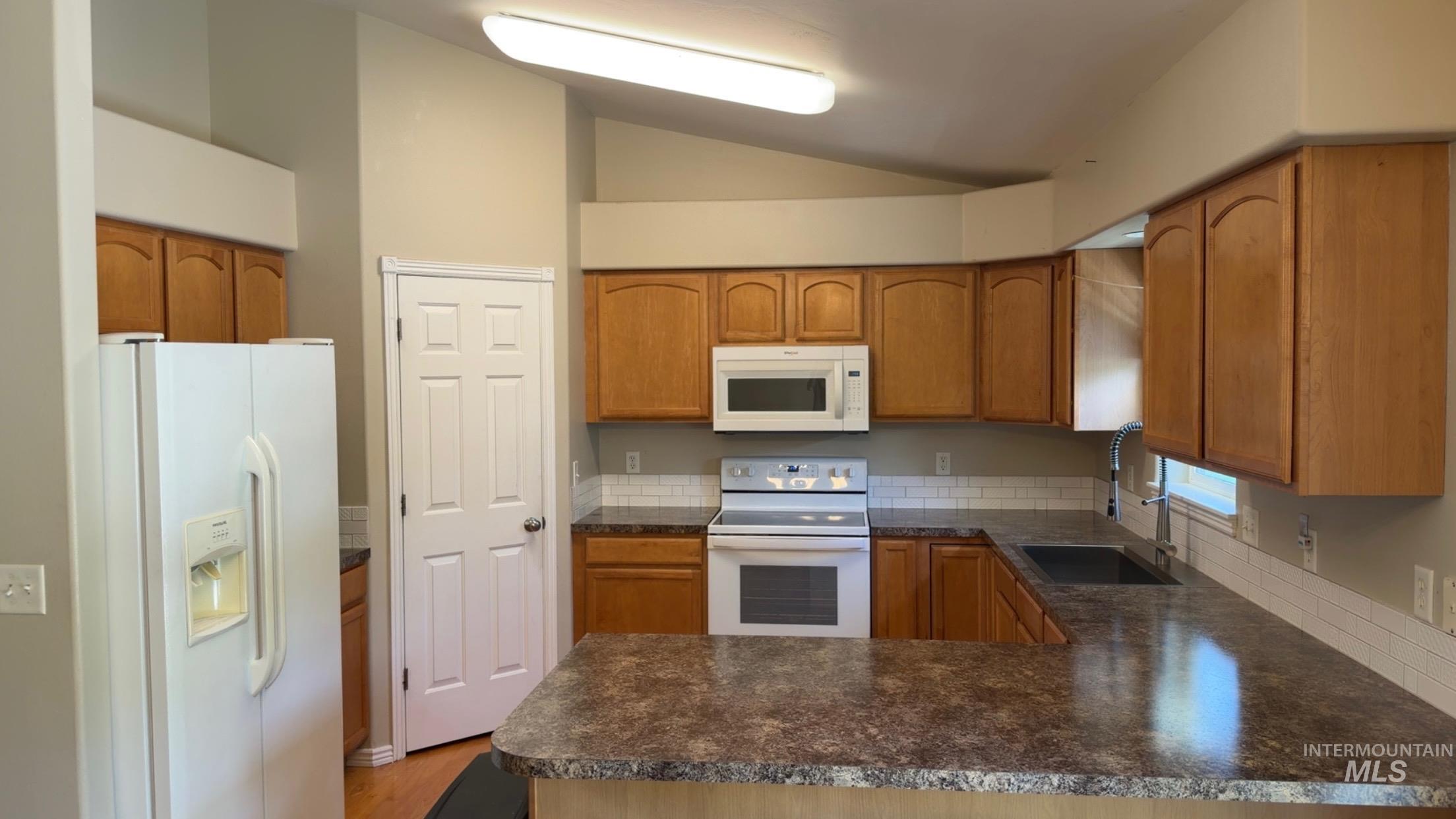 2589 Ironwood Ave Property Photo 10