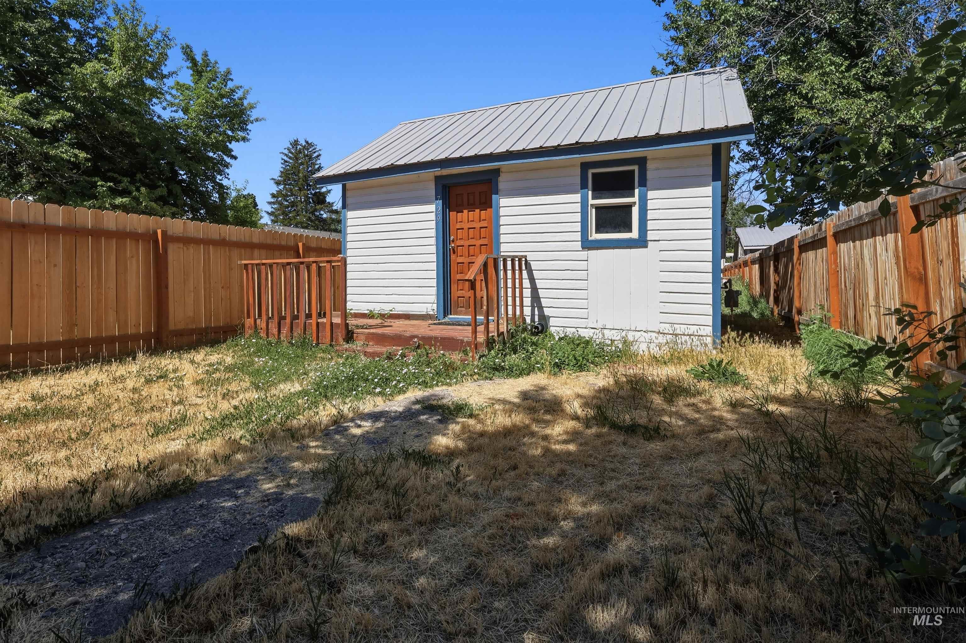 729 California St Property Photo 1