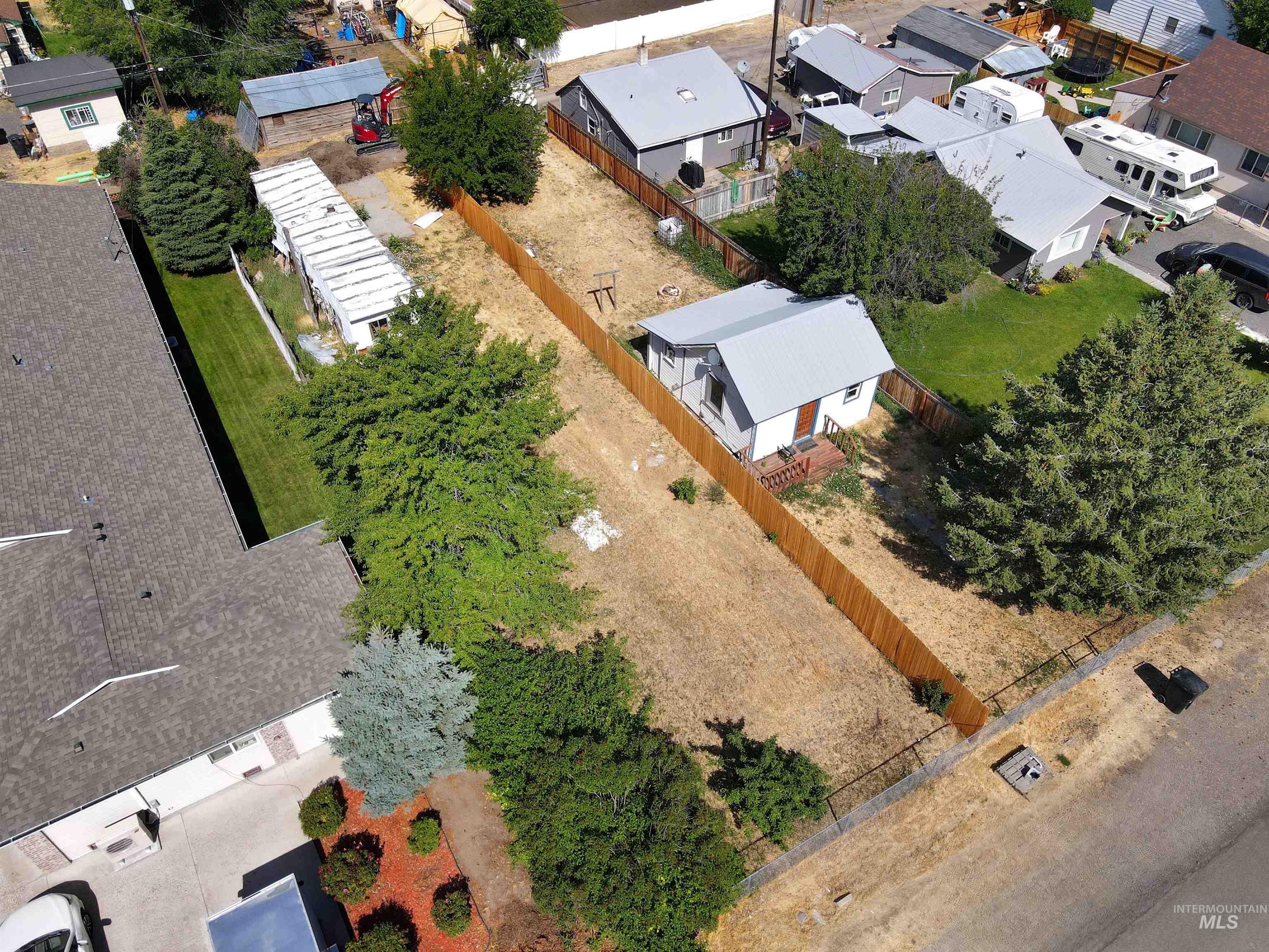 729 California St Property Photo 7