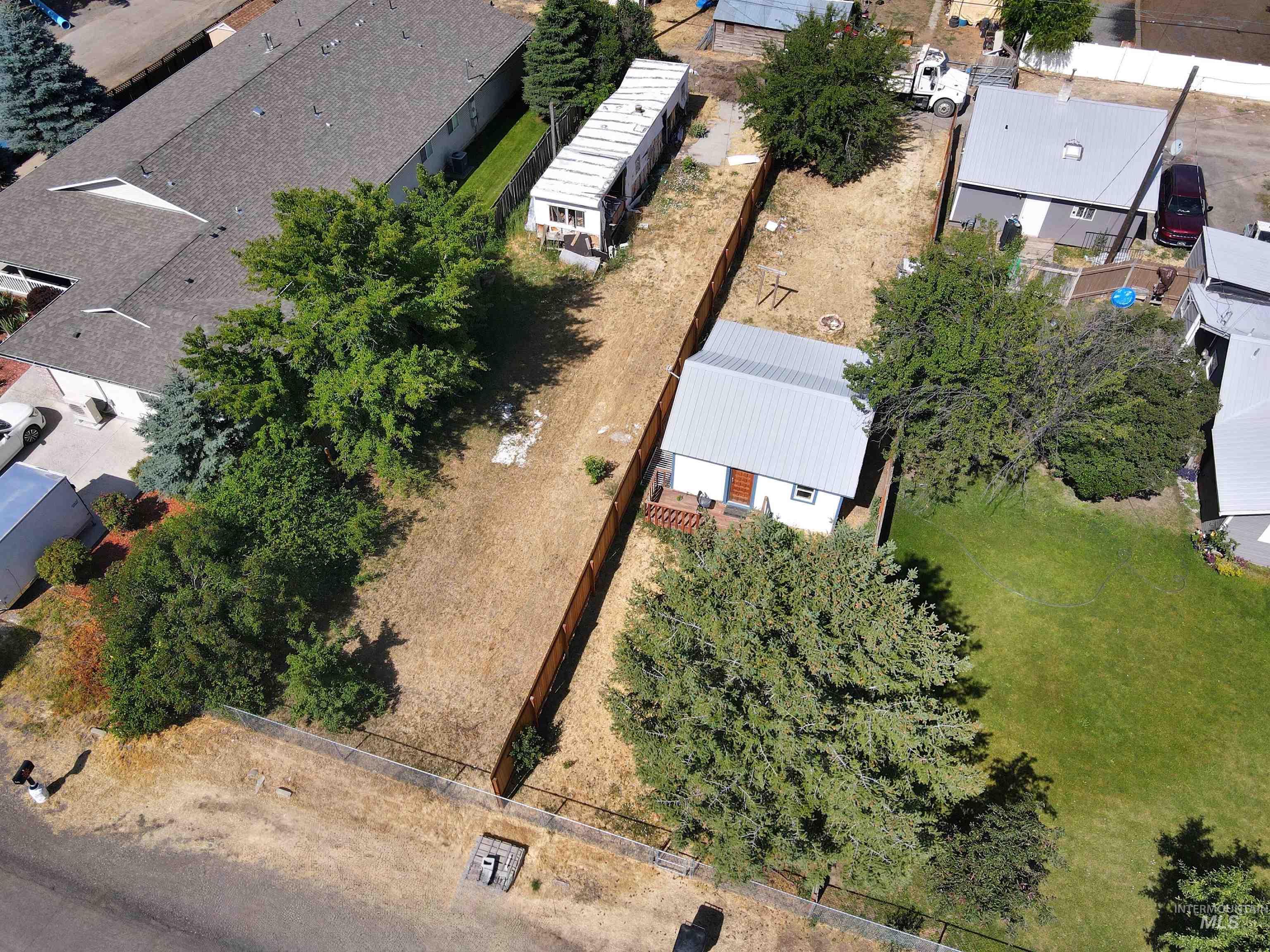 729 California St Property Photo 10