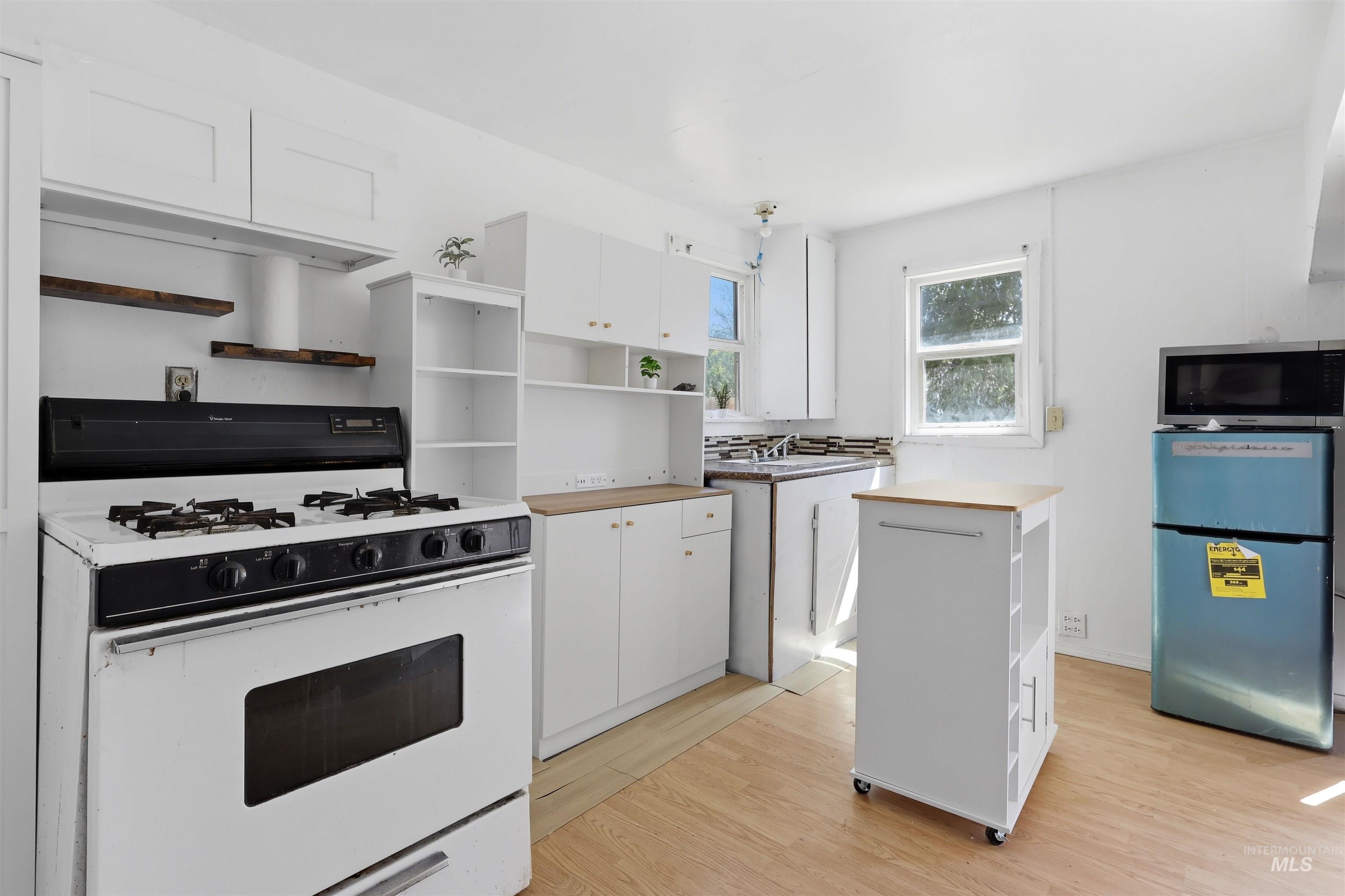 729 California St Property Photo 13