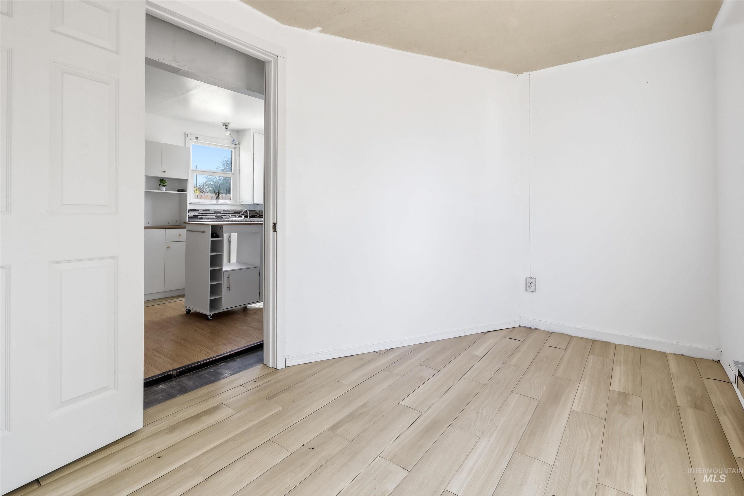 729 California St Property Photo 18