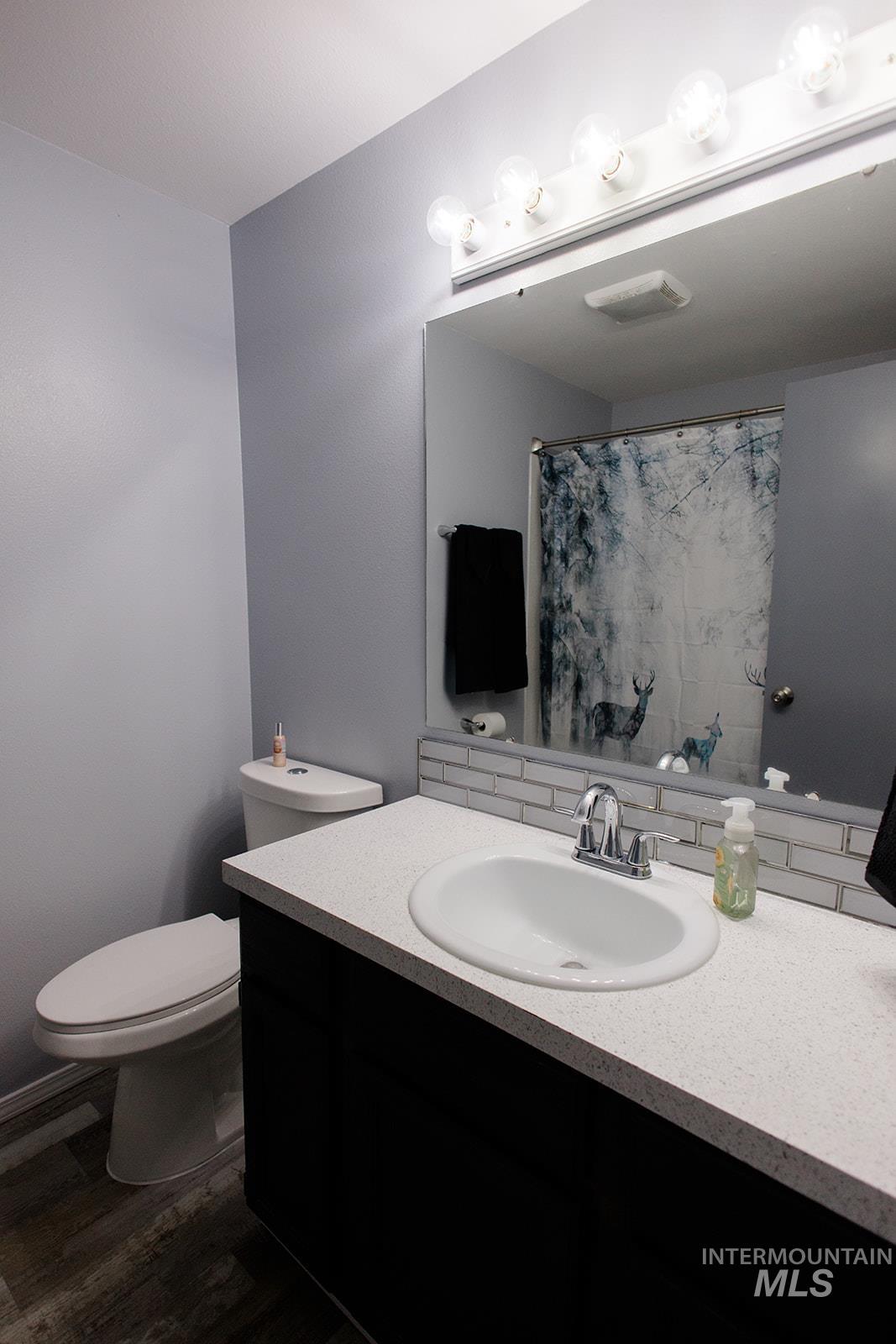 1530 Rosewood St Property Photo 33