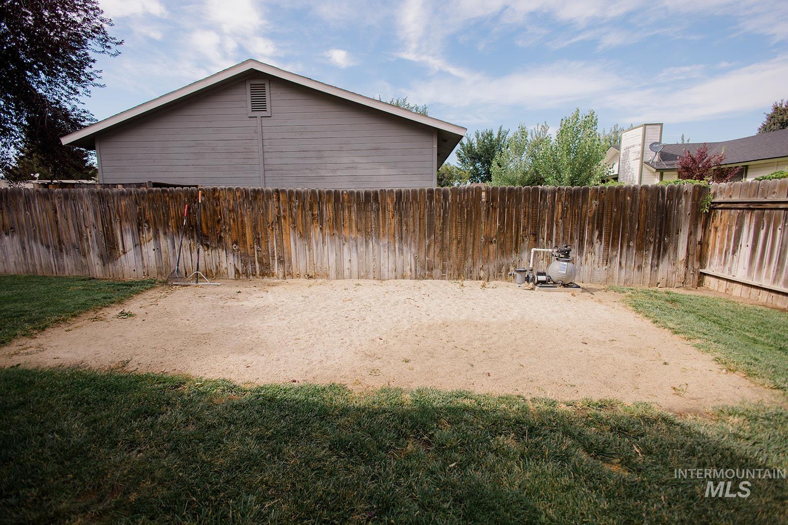 1530 Rosewood St Property Photo 43