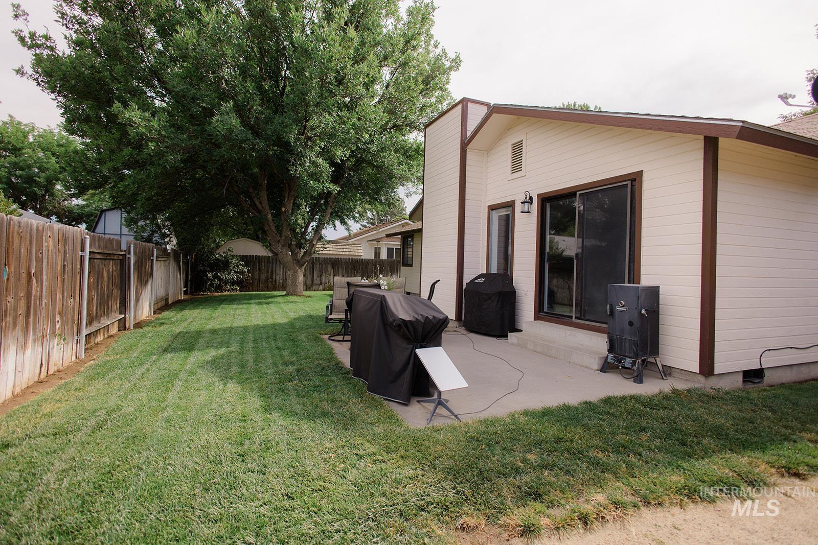 1530 Rosewood St Property Photo 47