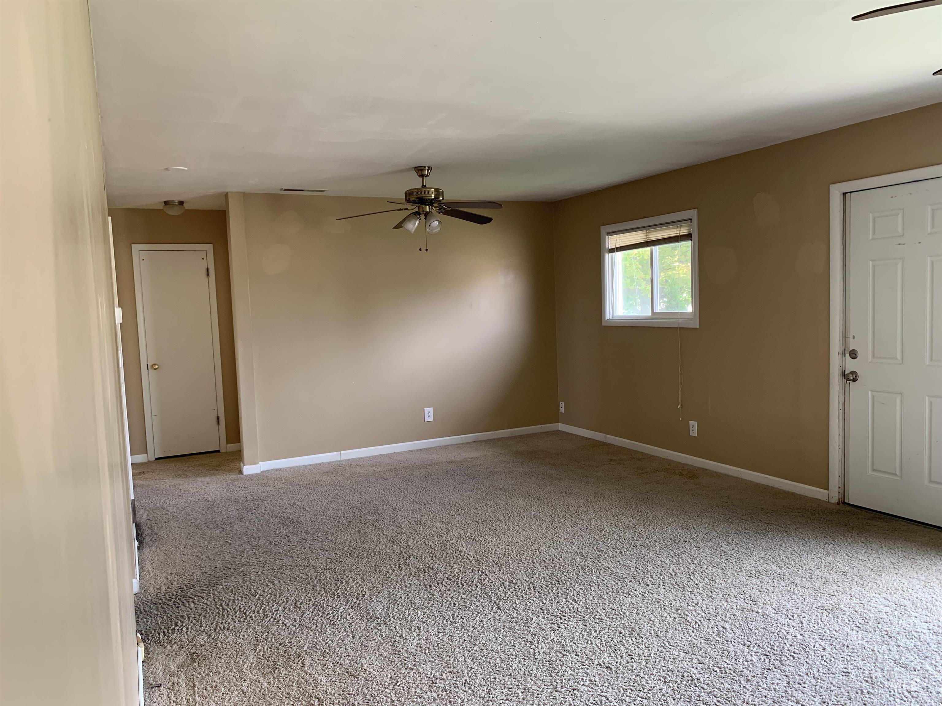 917 15th Dr Property Photo 4