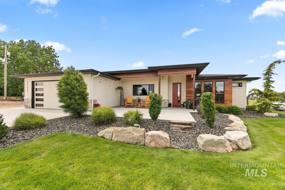 6255 Bennett Rd. Property Photo 1