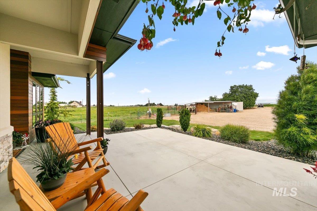 6255 Bennett Rd. Property Photo 4
