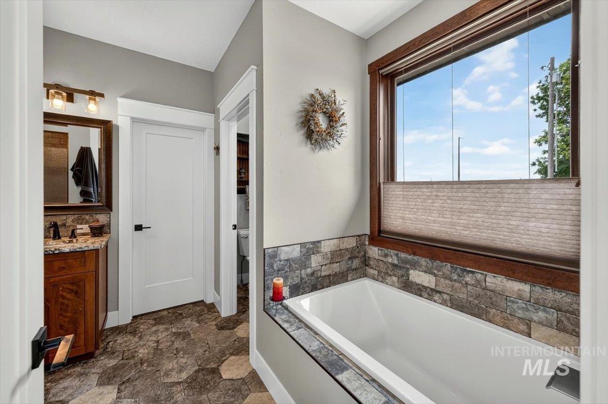 6255 Bennett Rd. Property Photo 22