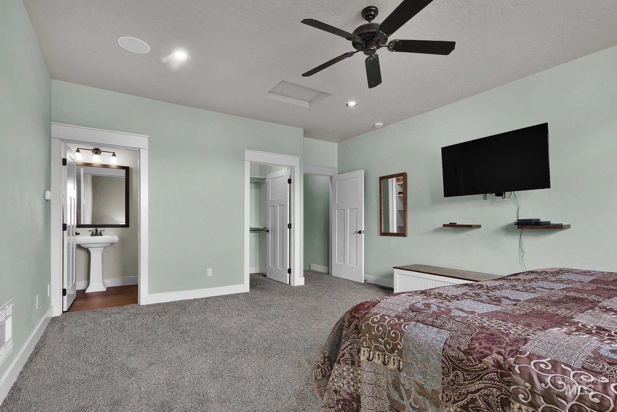 220 S Wildgrass Property Photo 26