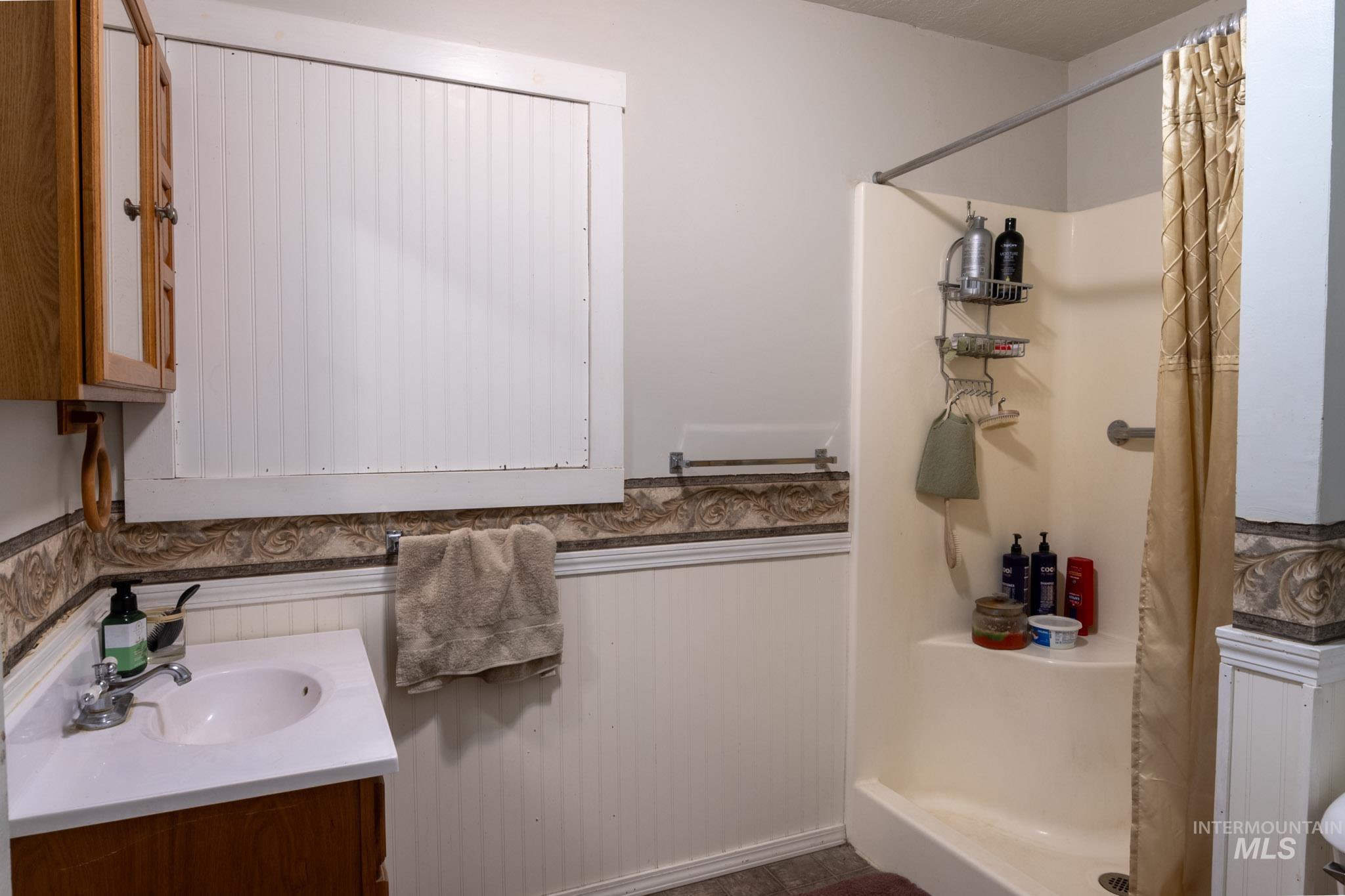 408 Clear Lakes Property Photo 11