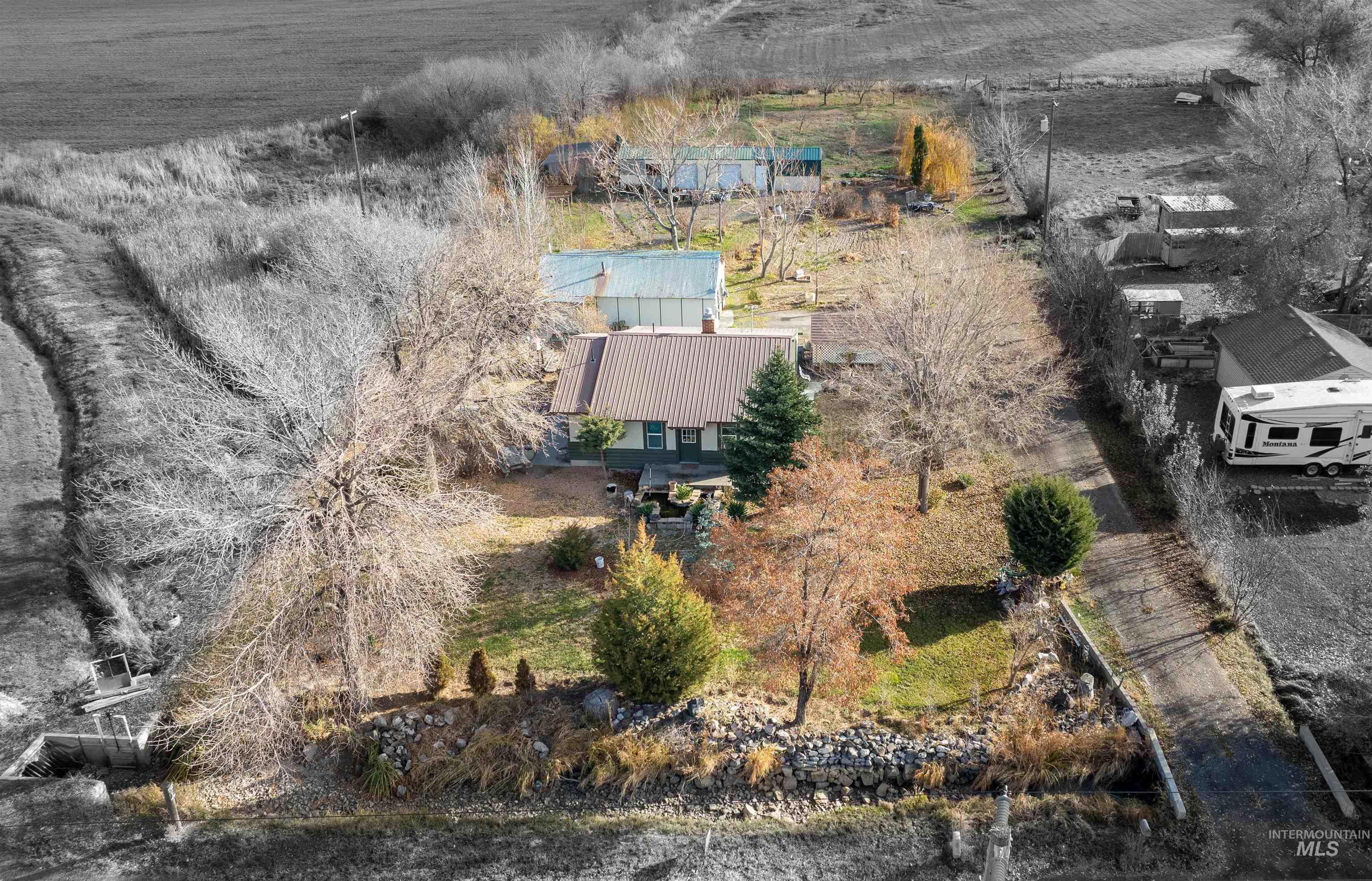 408 Clear Lakes Property Photo 32