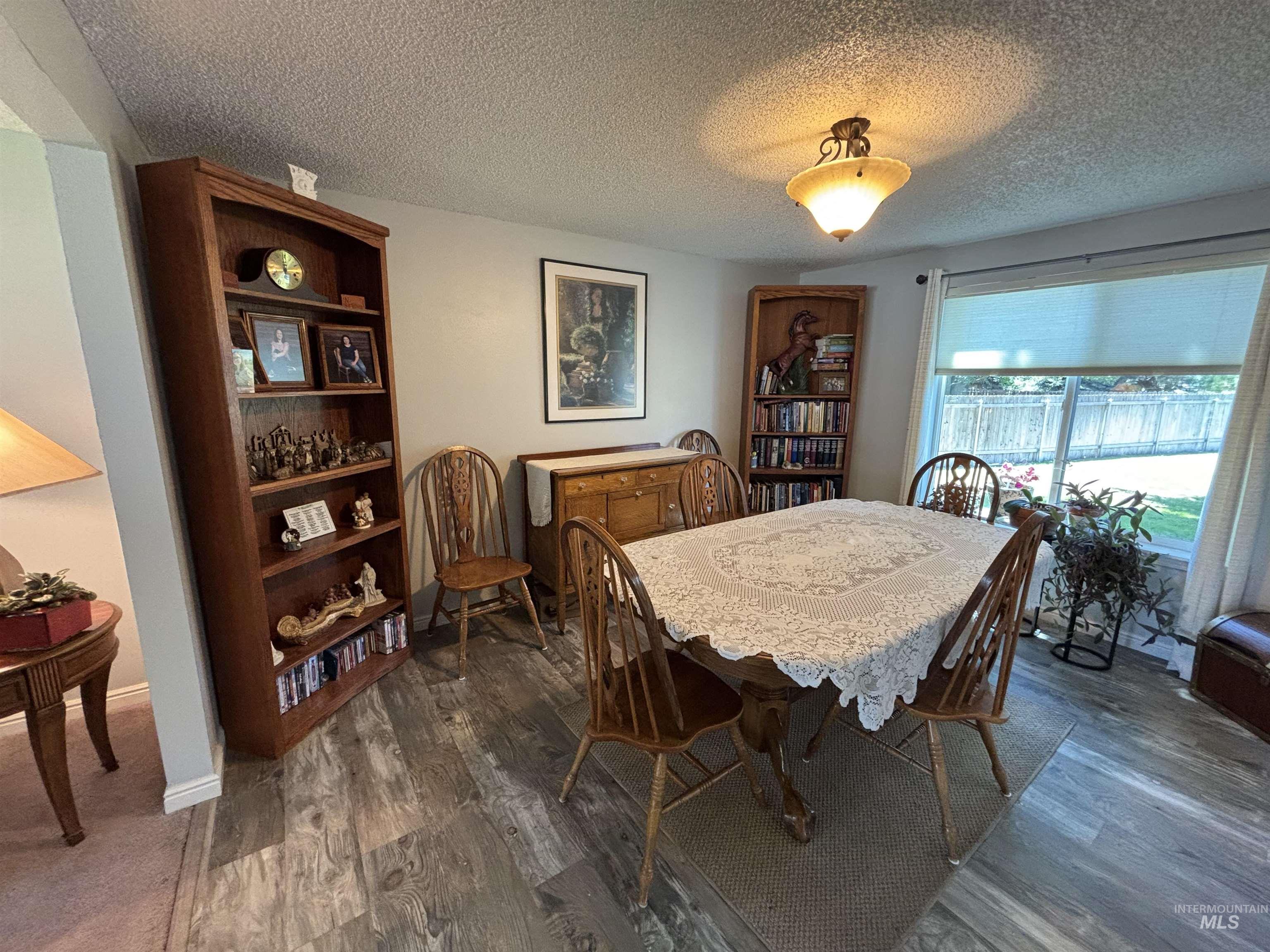 1135 S Haskett Property Photo 12