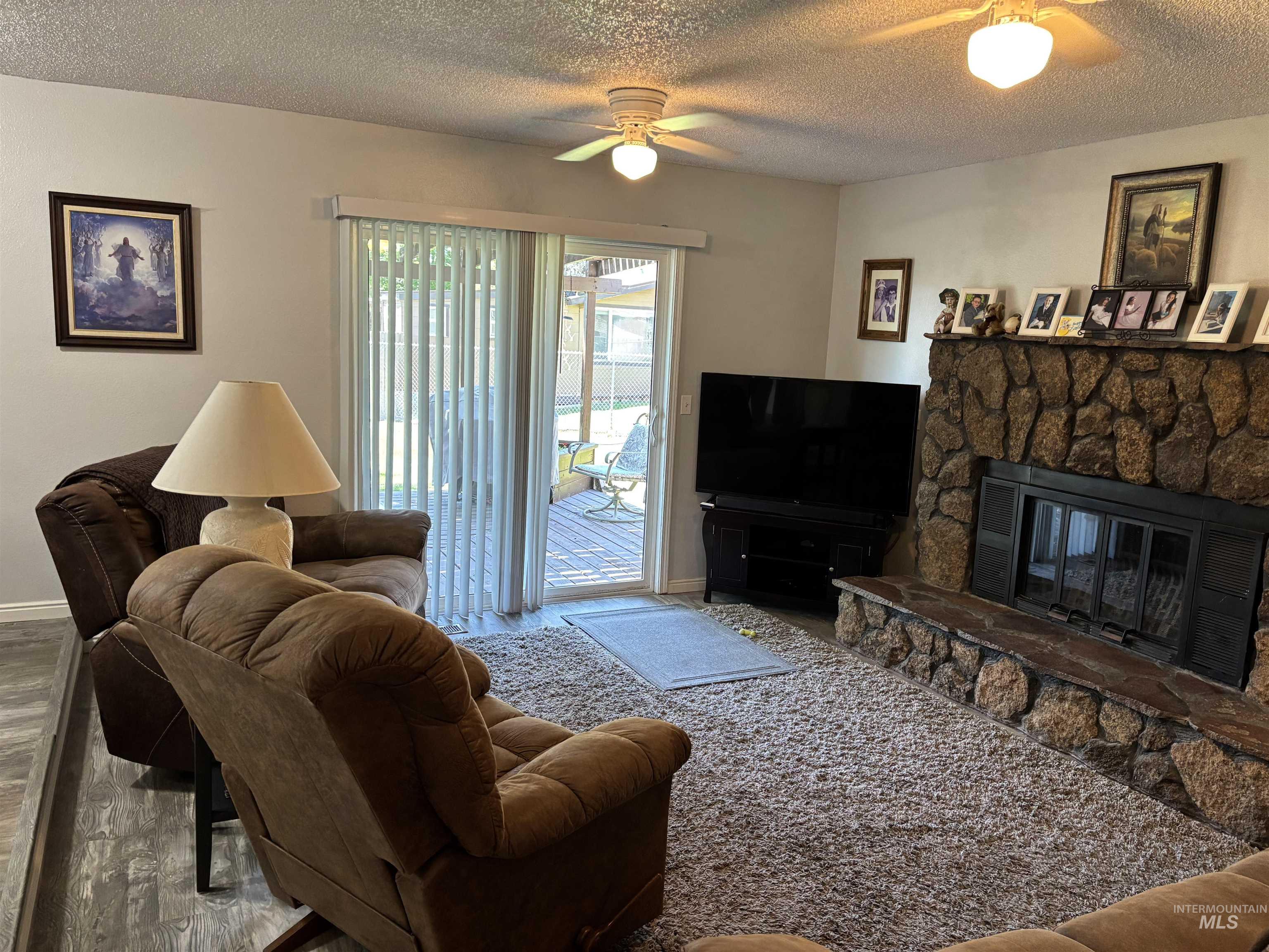 1135 S Haskett Property Photo 14