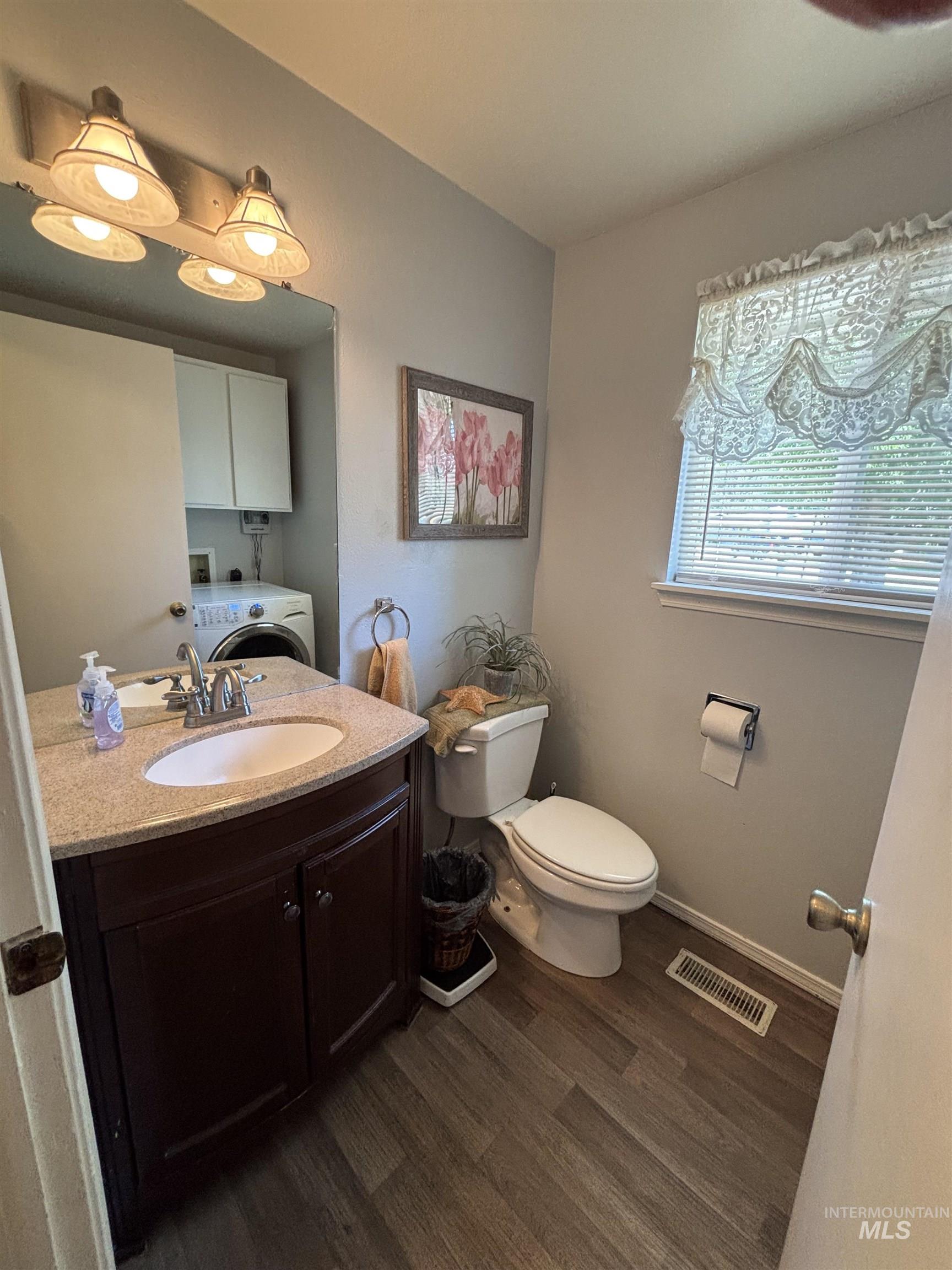 1135 S Haskett Property Photo 17