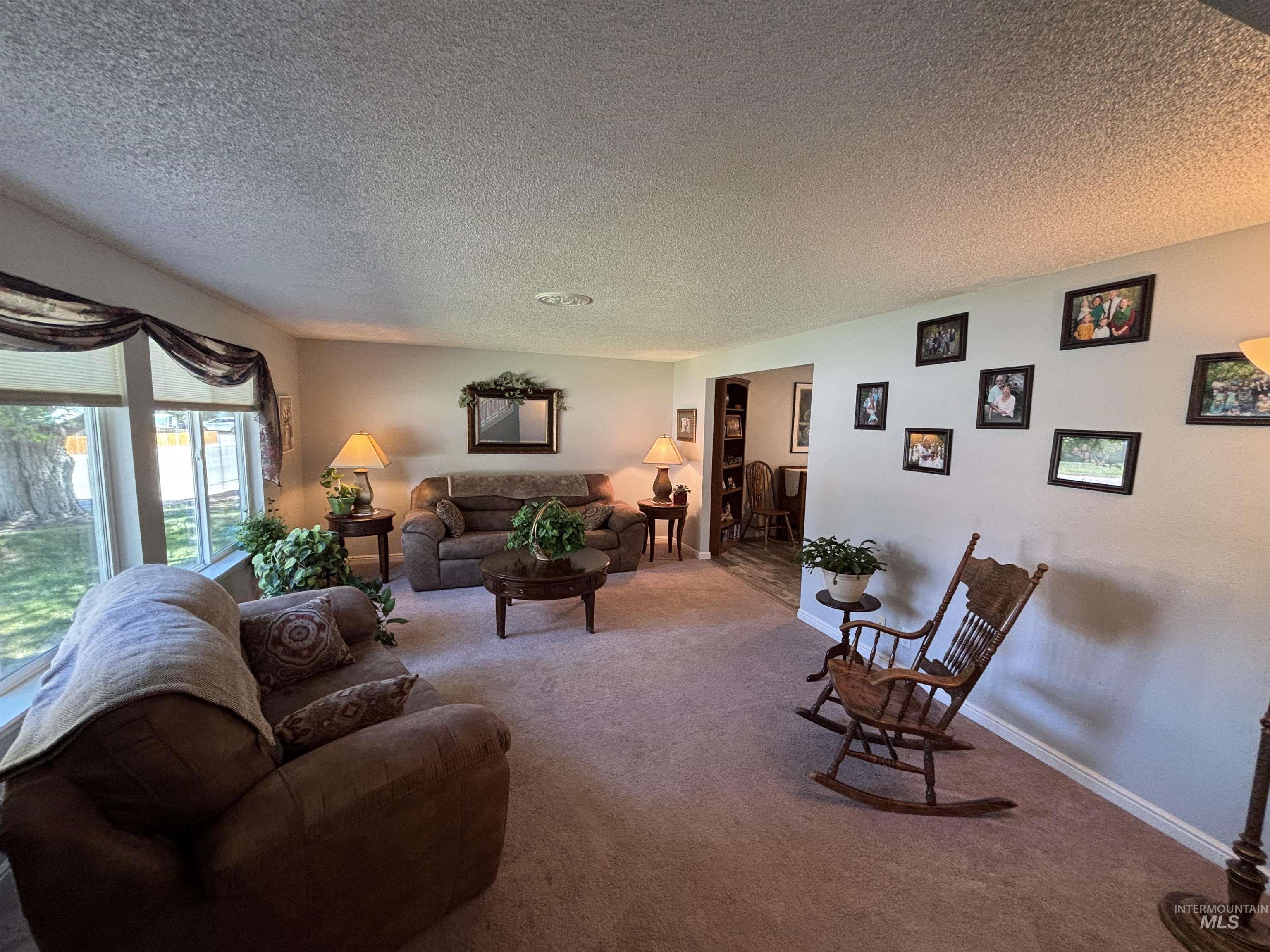 1135 S Haskett Property Photo 22