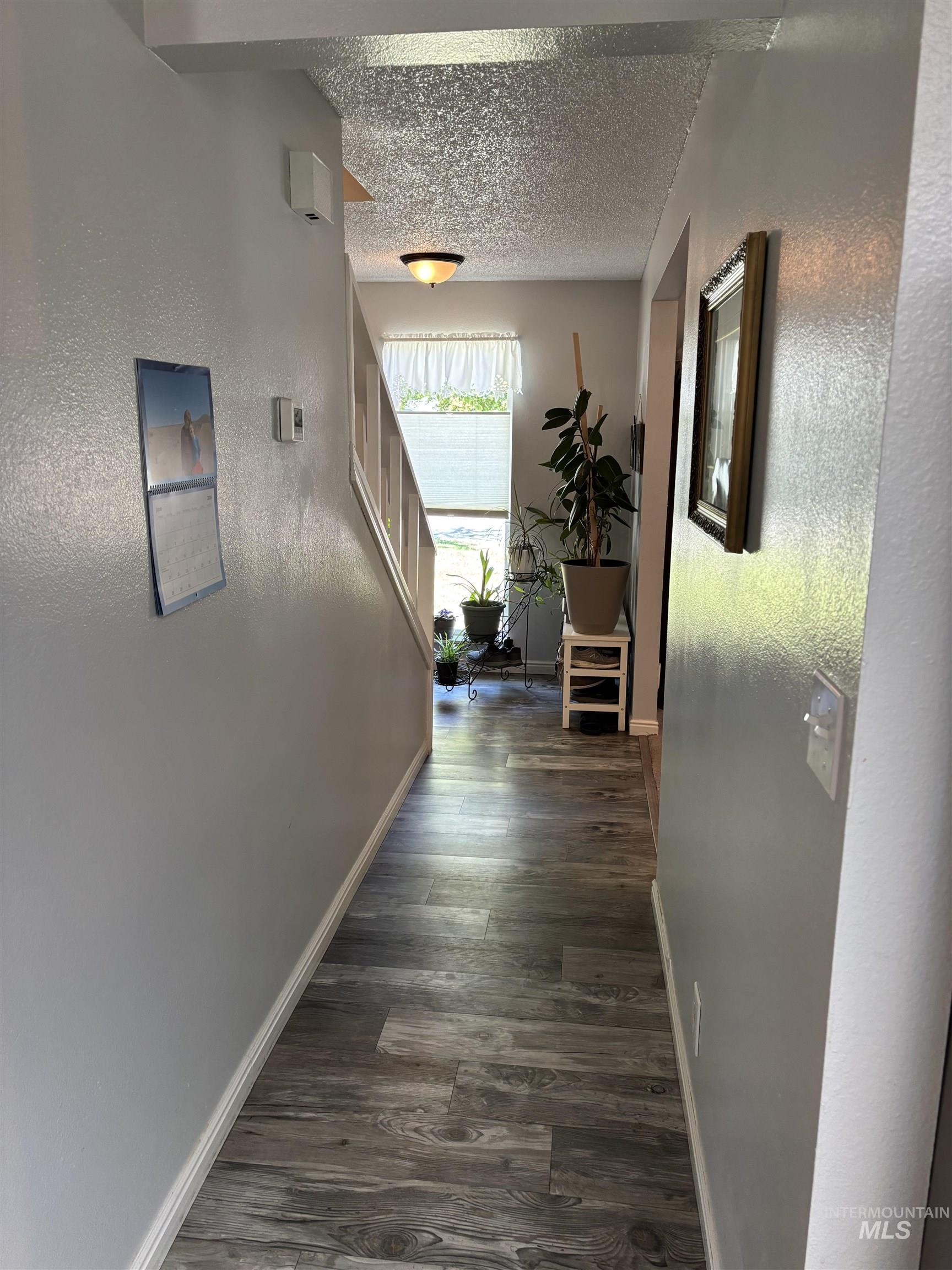 1135 S Haskett Property Photo 29