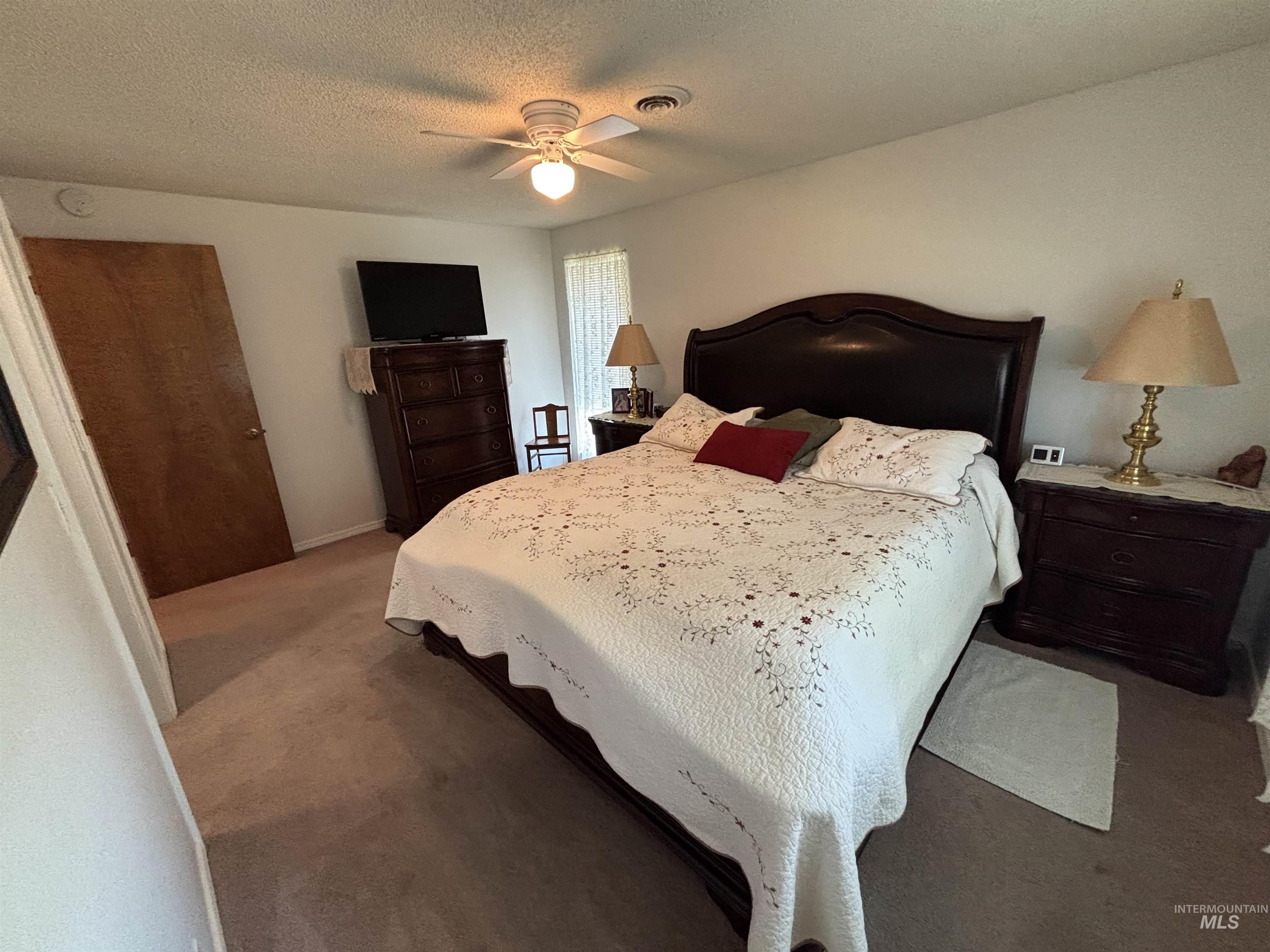 1135 S Haskett Property Photo 30