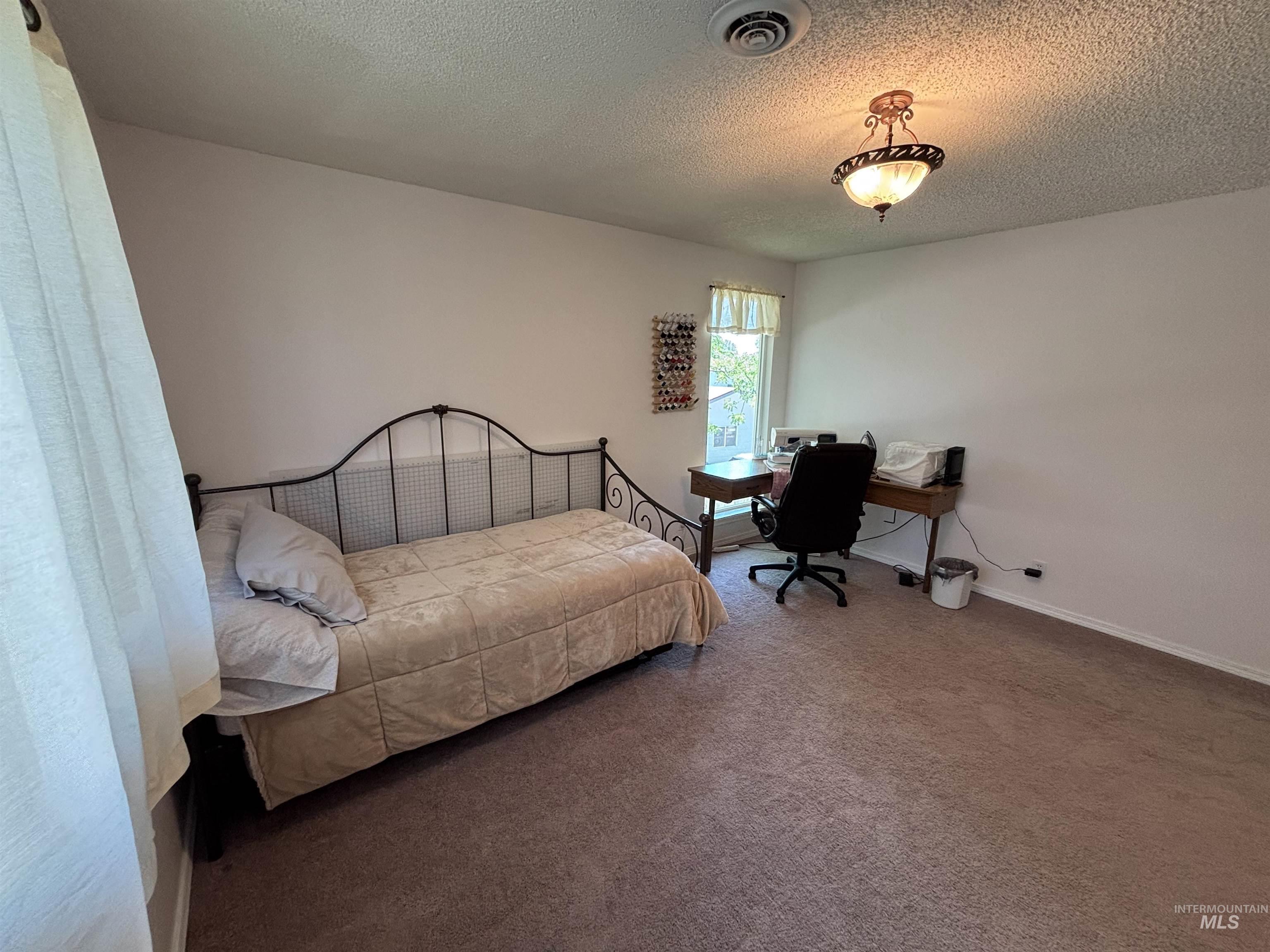 1135 S Haskett Property Photo 34