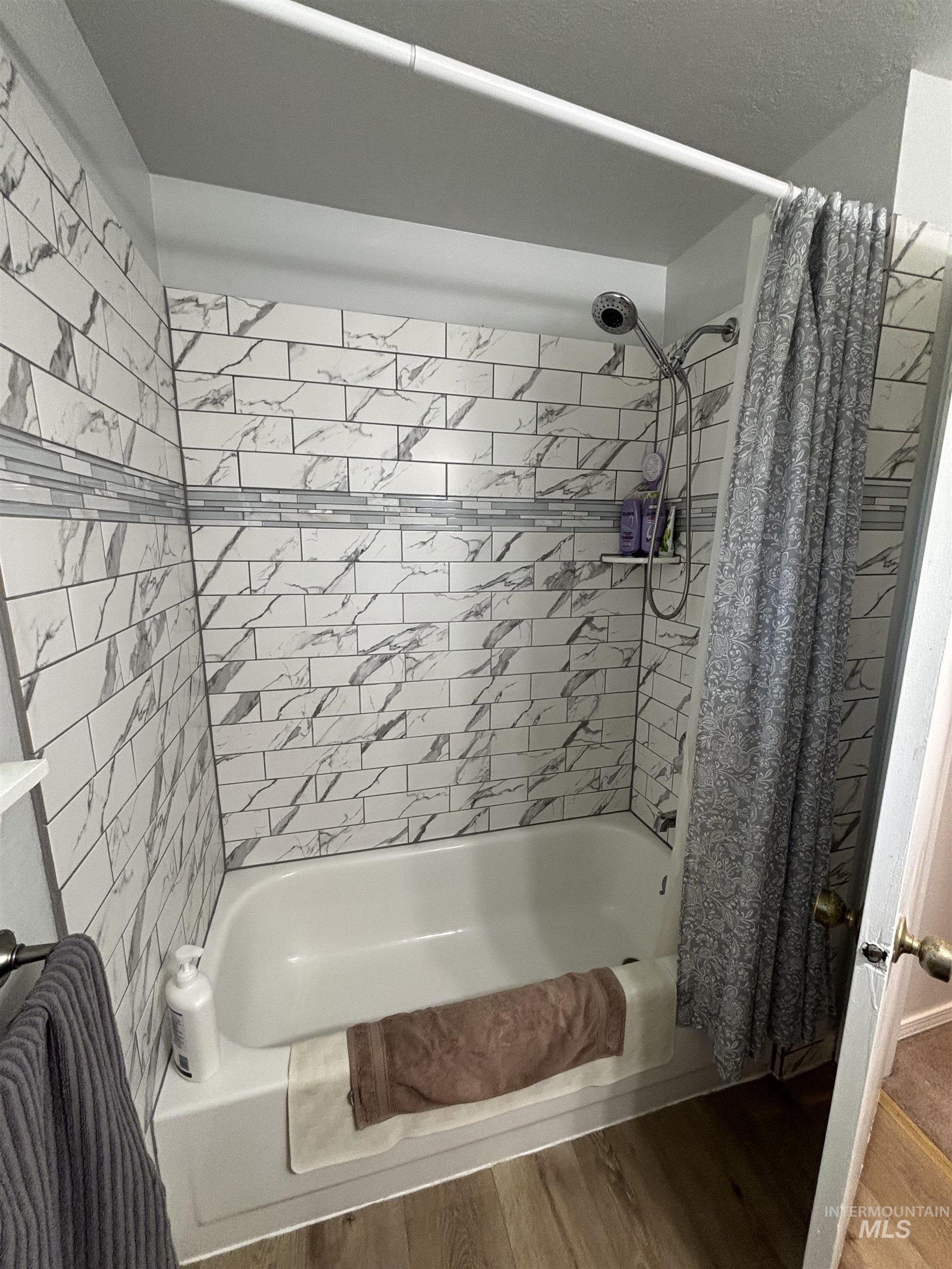 1135 S Haskett Property Photo 38